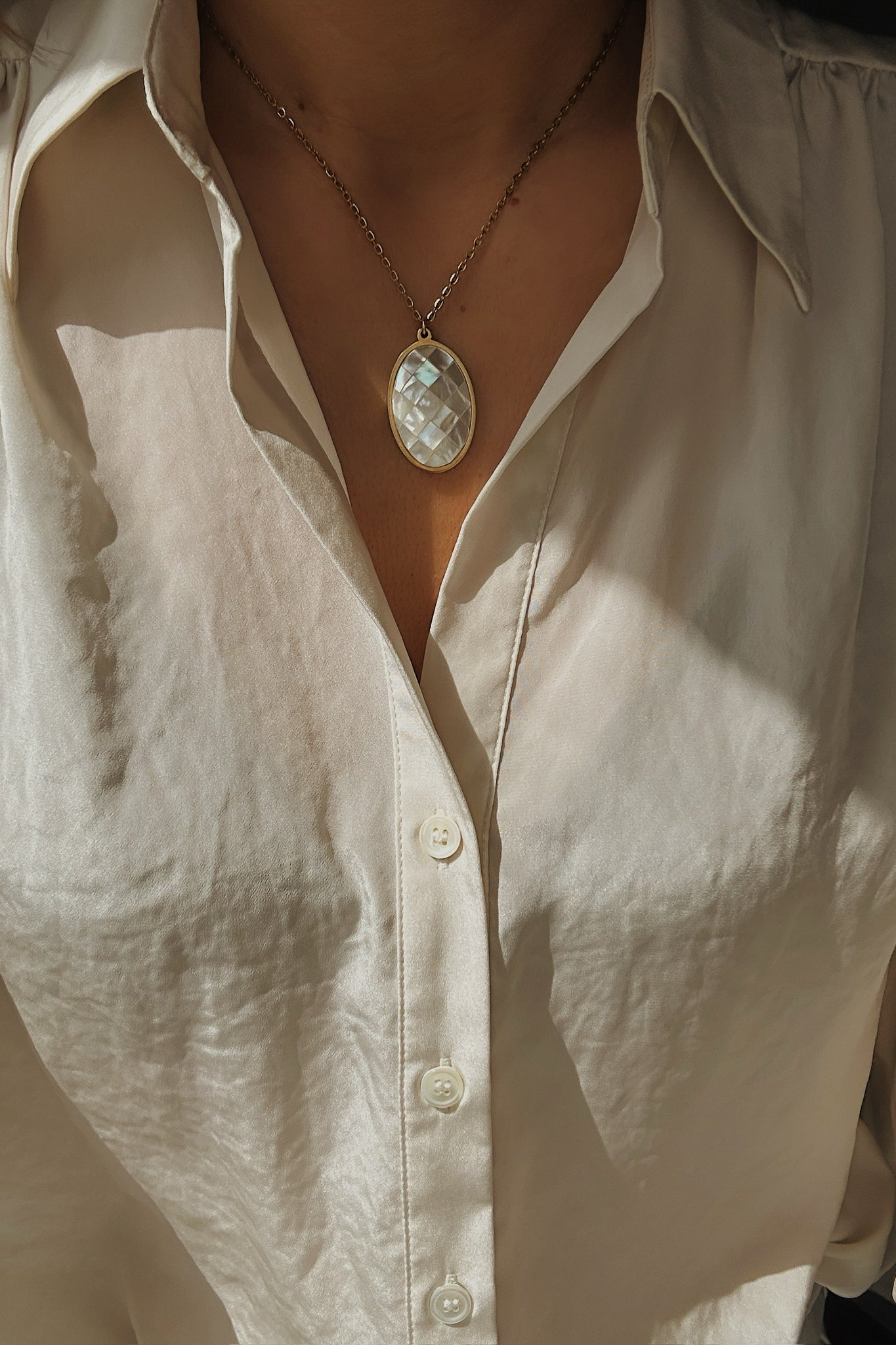 Mother of Pearl Cameo Necklace - Boutique Minimaliste has waterproof, durable, elegant and vintage inspired jewelry