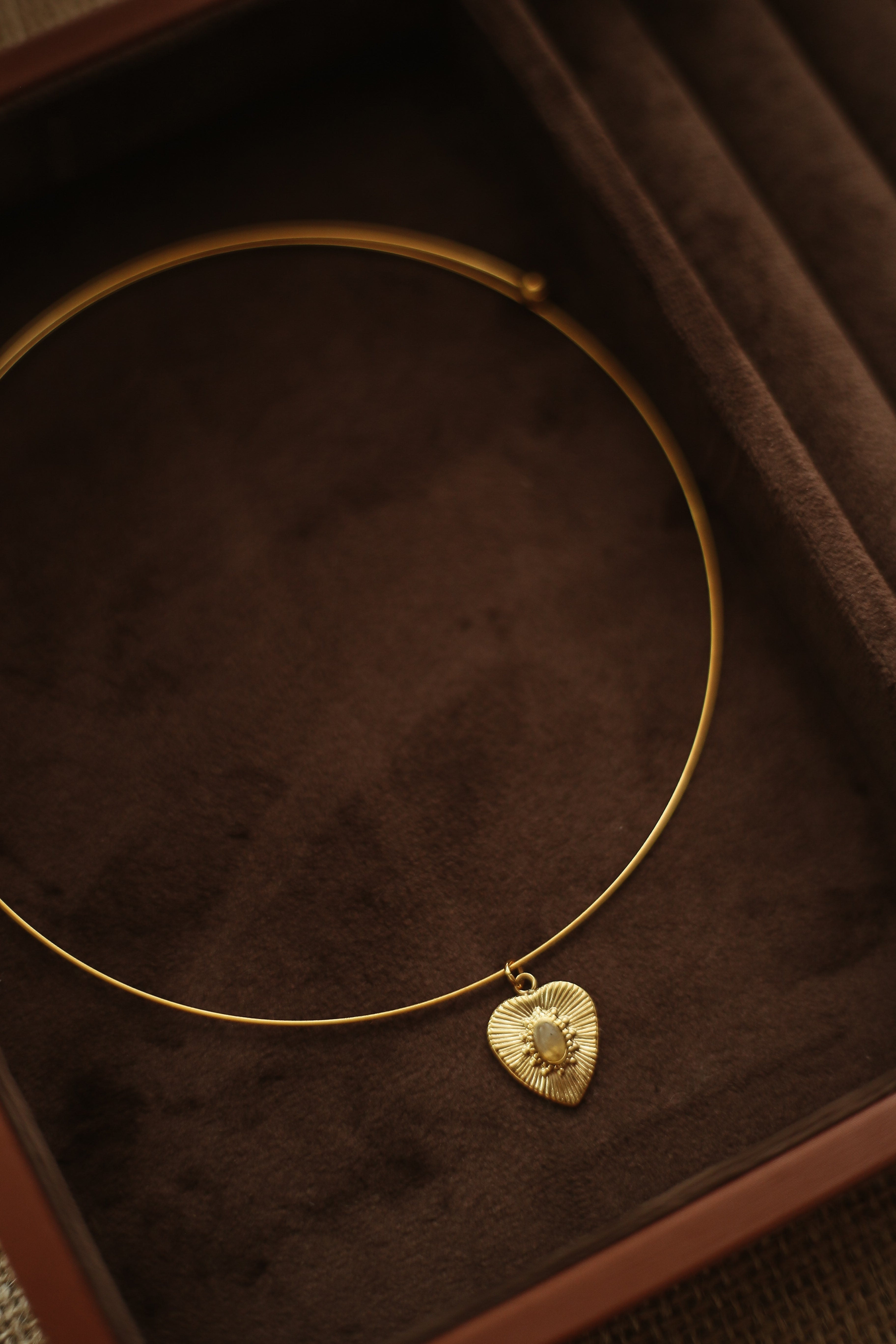 Orlaine (Vintage) Choker - has waterproof, durable, elegant and vintage inspired jewelry