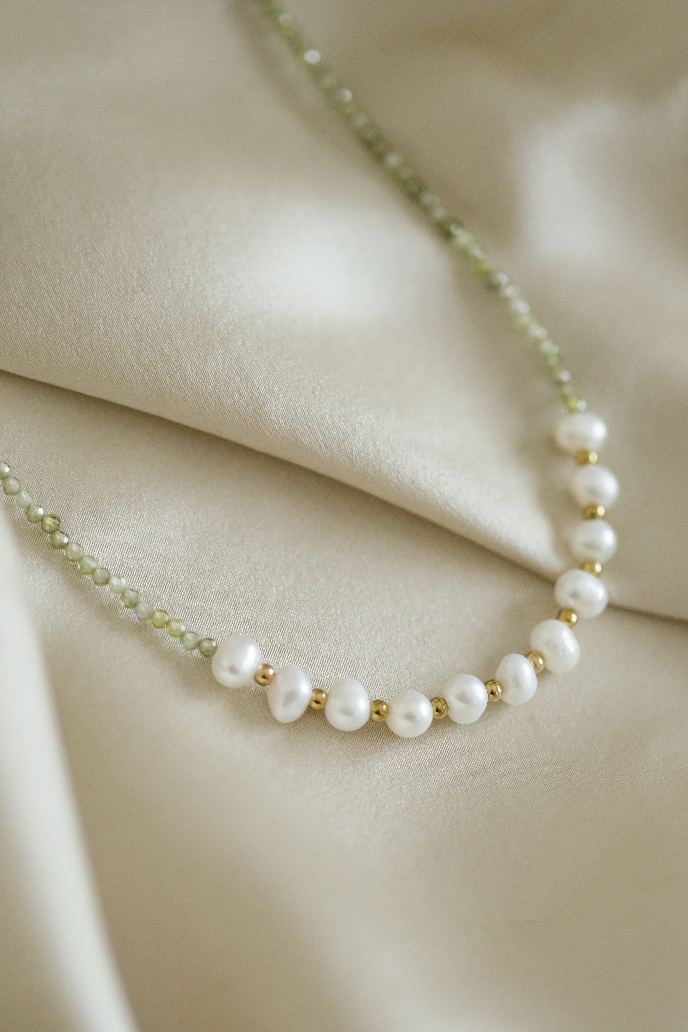 Pearls & Crystals Necklace - Boutique Minimaliste has waterproof, durable, elegant and vintage inspired jewelry