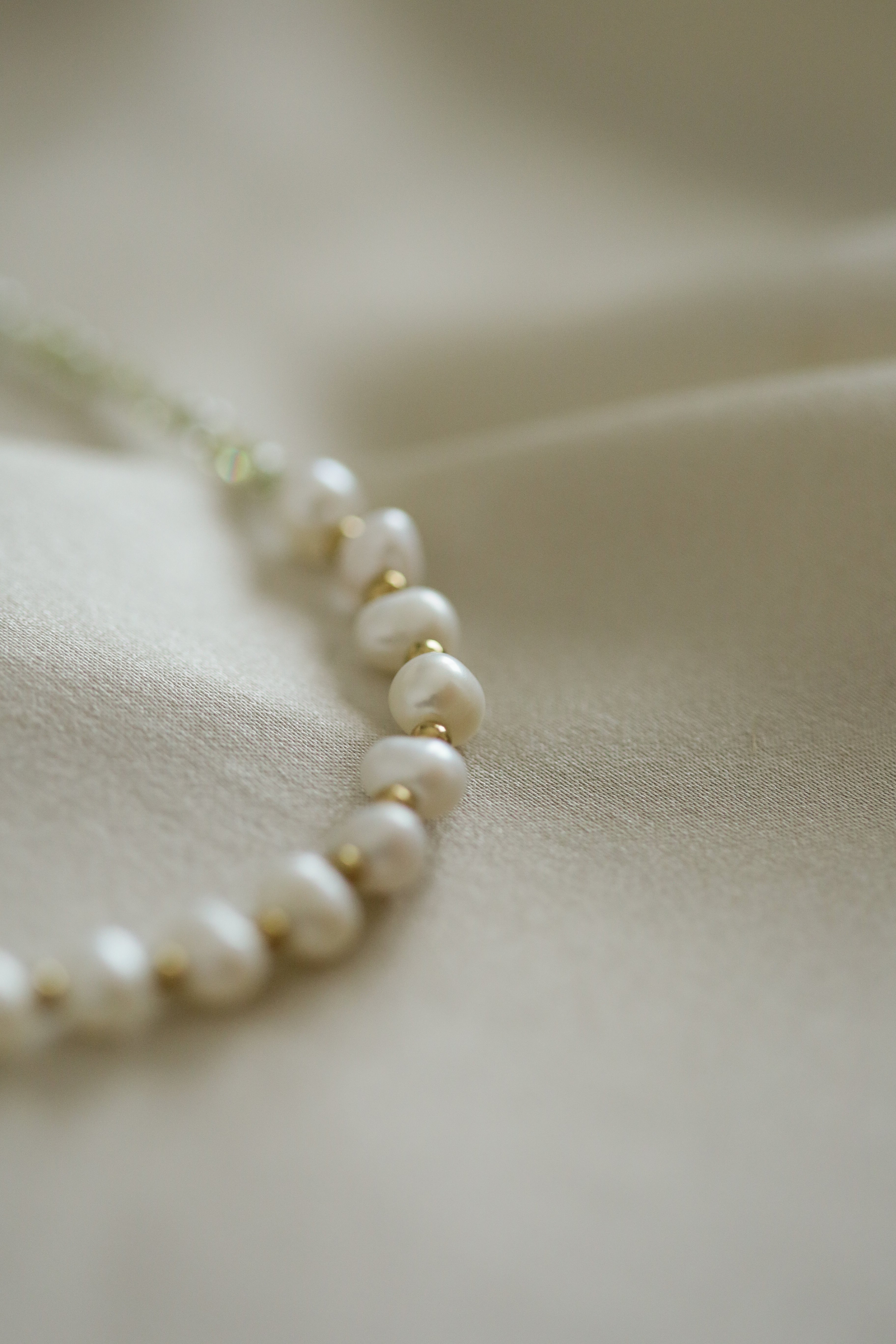 Pearls & Crystals Necklace - Boutique Minimaliste has waterproof, durable, elegant and vintage inspired jewelry