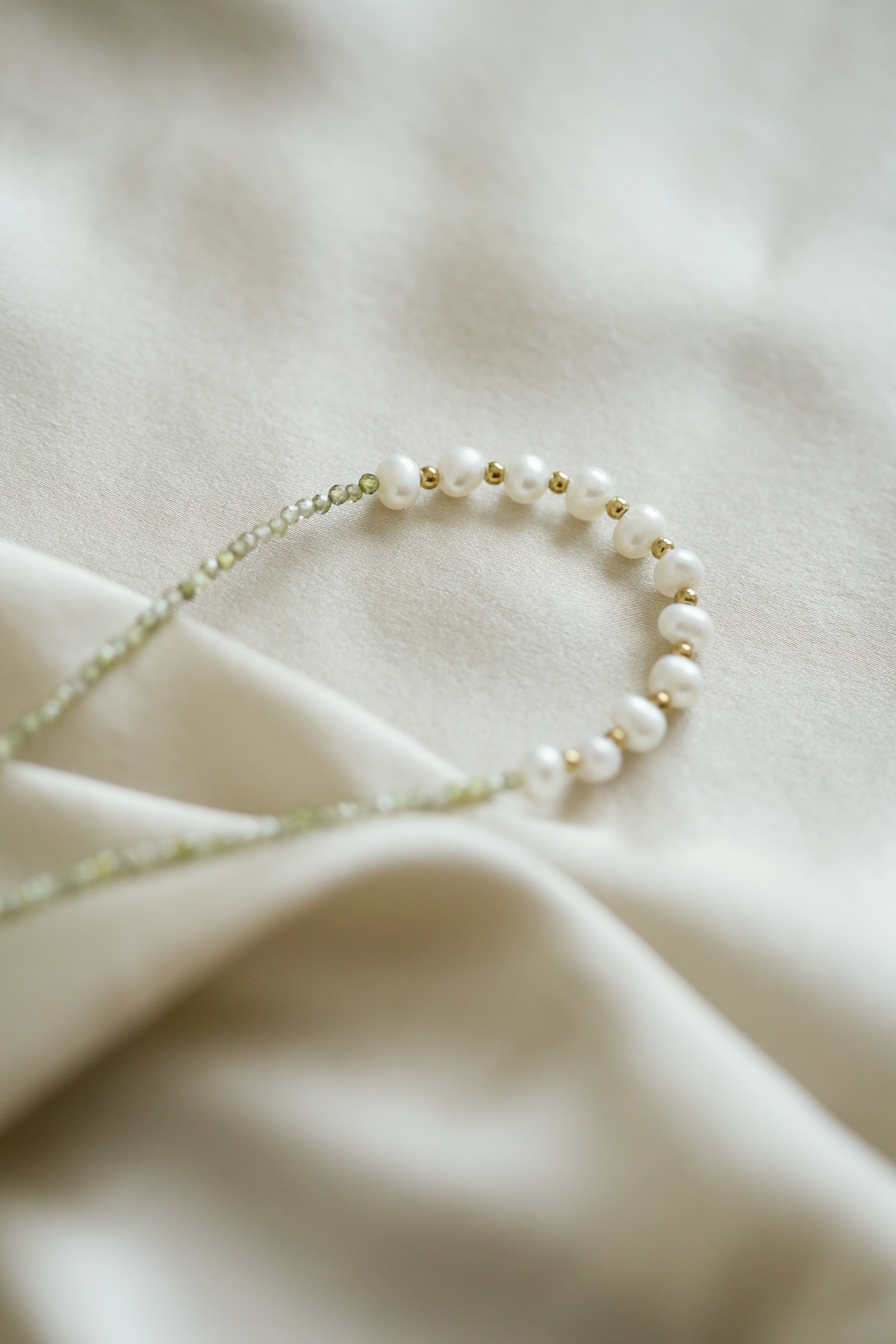 Pearls & Crystals Necklace - Boutique Minimaliste has waterproof, durable, elegant and vintage inspired jewelry