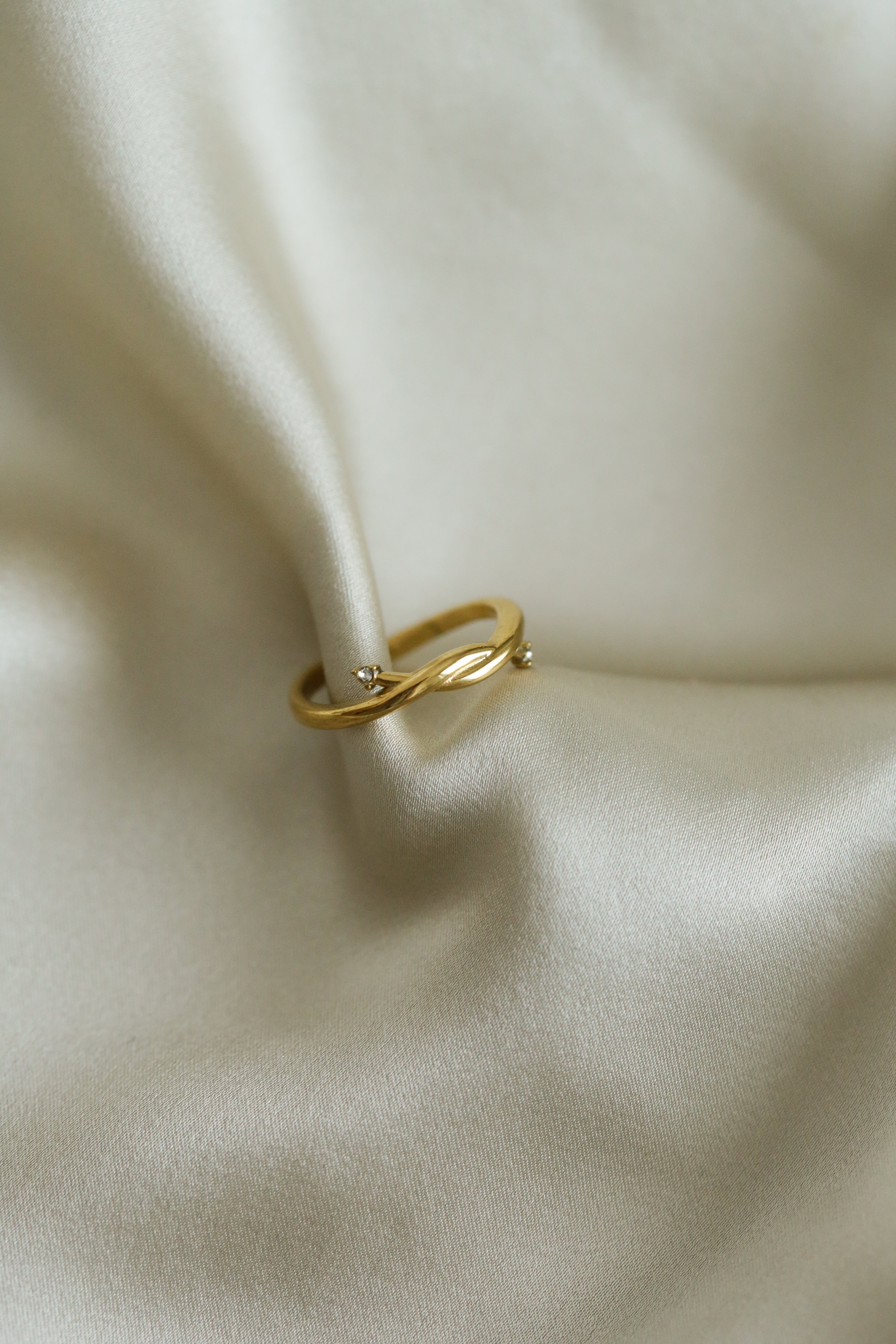 Promise Knot Ring - Boutique Minimaliste has waterproof, durable, elegant and vintage inspired jewelry