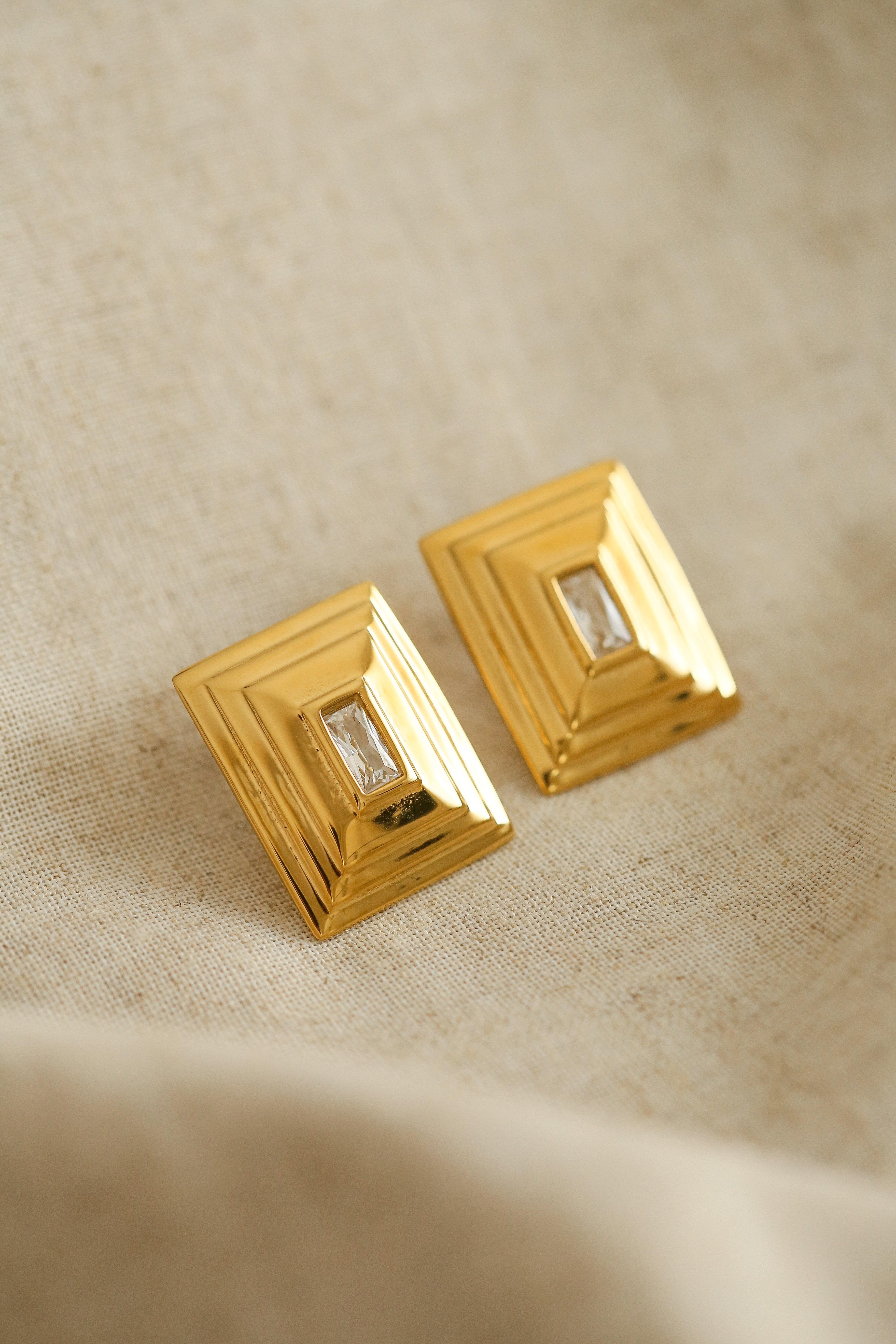 Simone Earrings - has waterproof, durable, elegant and vintage inspired jewelry