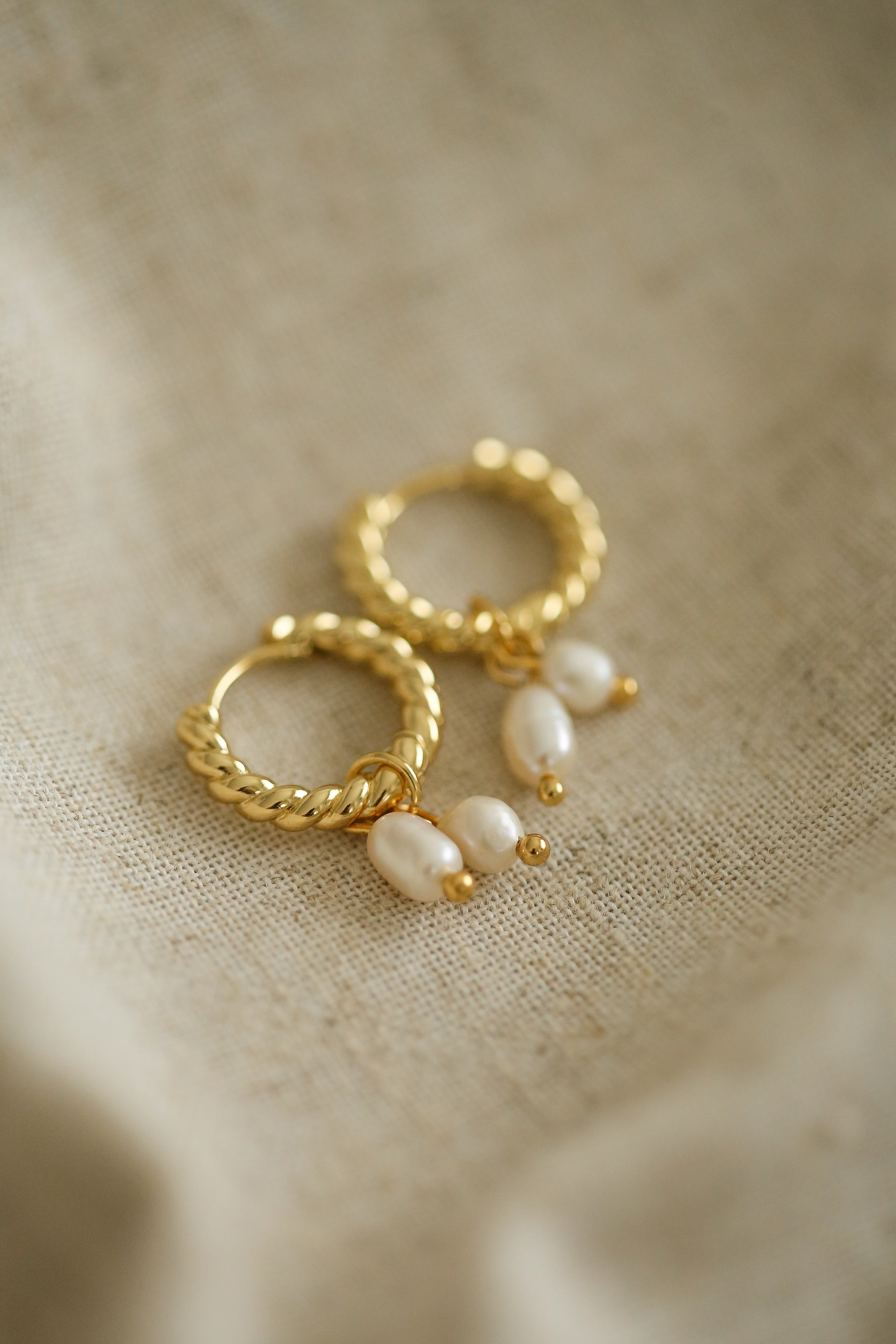 Solène Huggies - has waterproof, durable, elegant and vintage inspired jewelry
