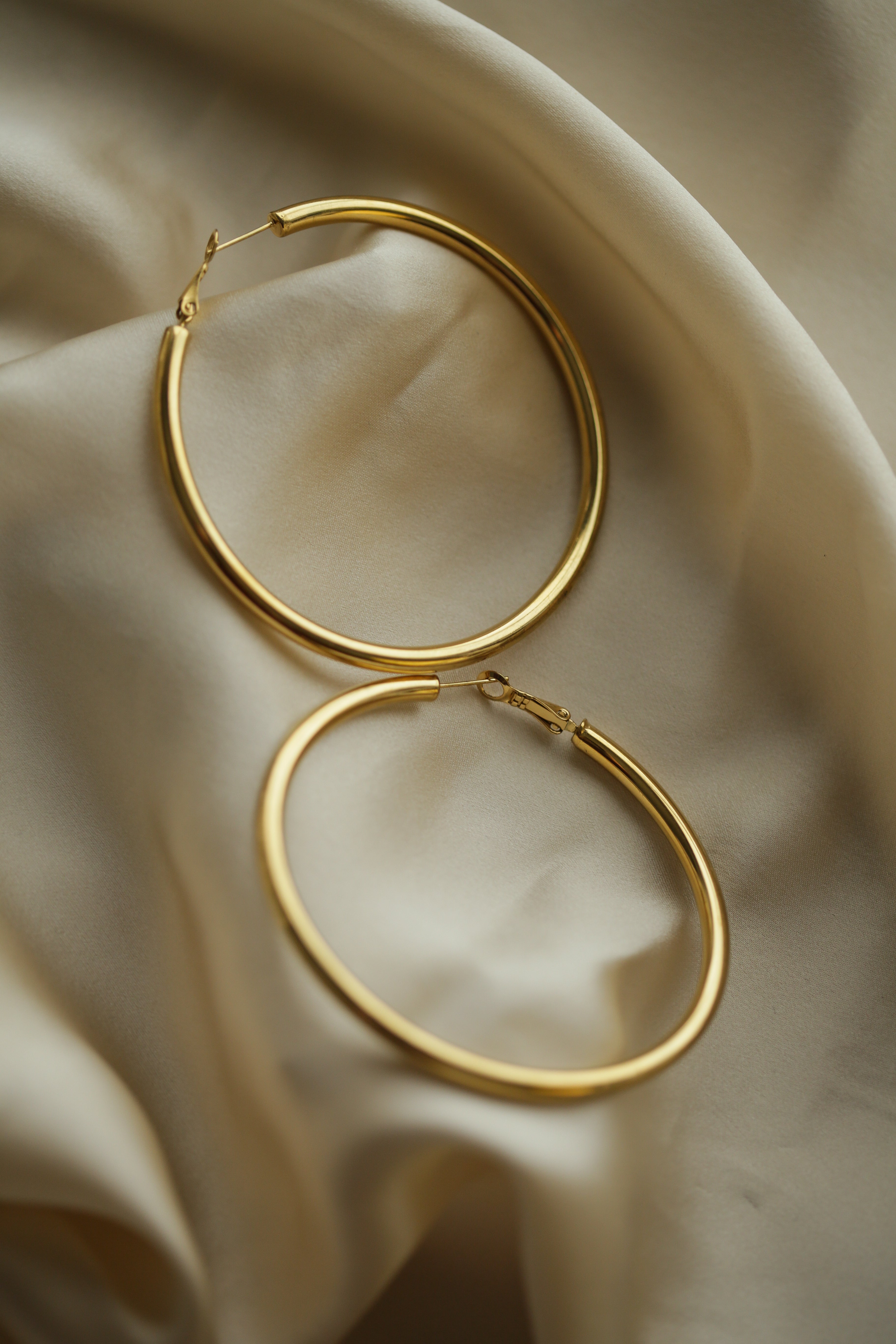 Statement XL Hoops - Boutique Minimaliste has waterproof, durable, elegant and vintage inspired jewelry