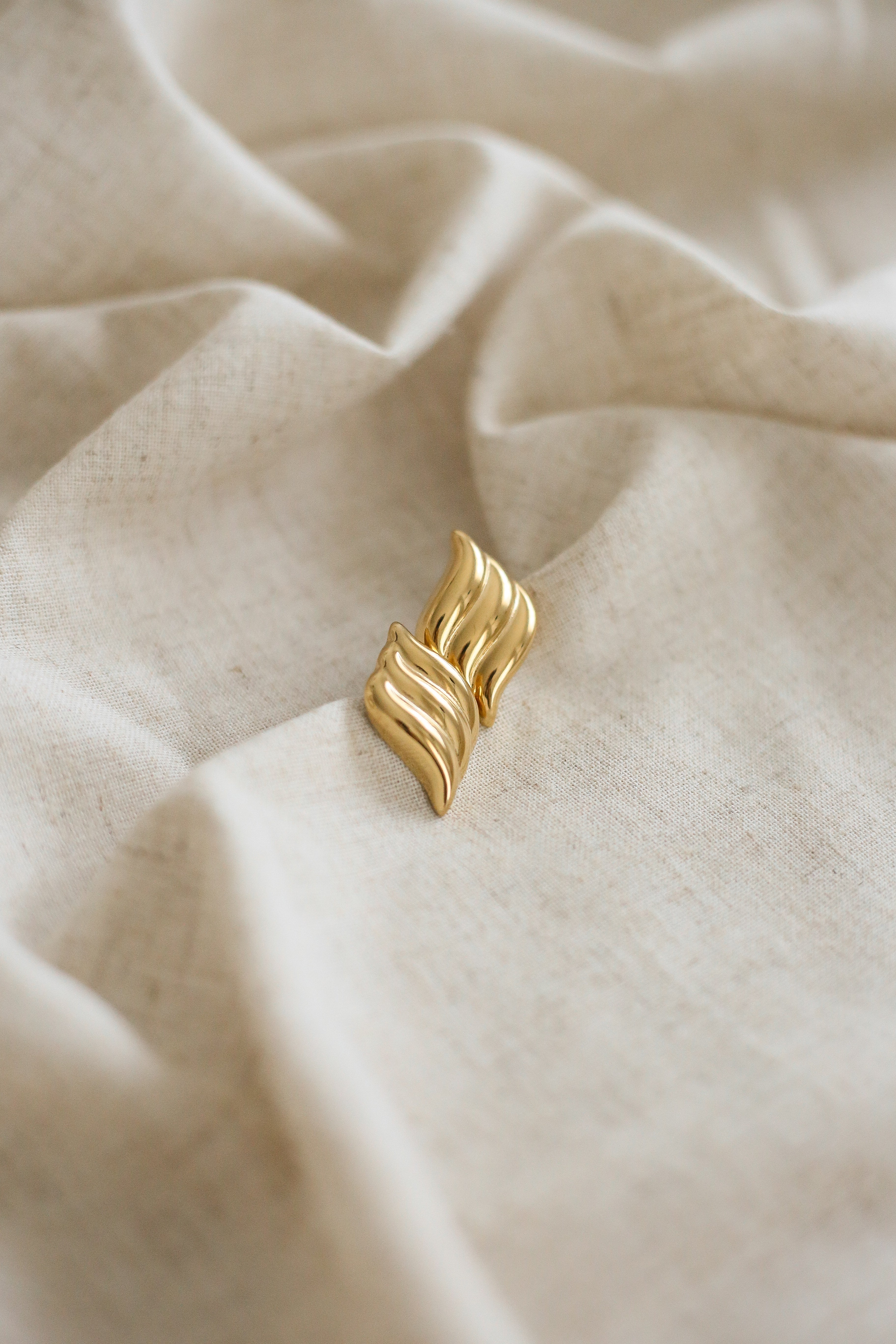 Thérèse Earrings - has waterproof, durable, elegant and vintage inspired jewelry