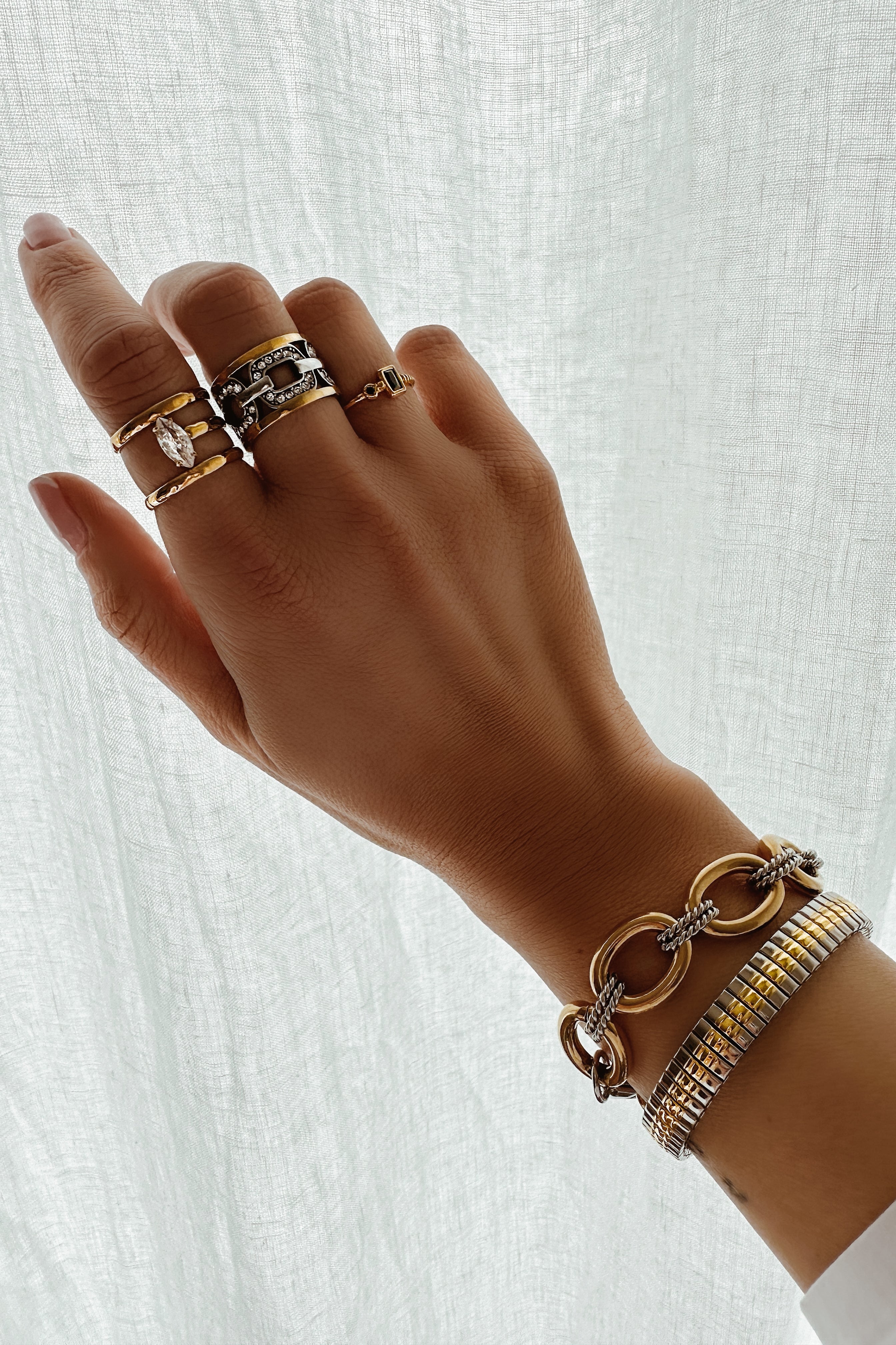 Two Tone Link Ring - Boutique Minimaliste has waterproof, durable, elegant and vintage inspired jewelry