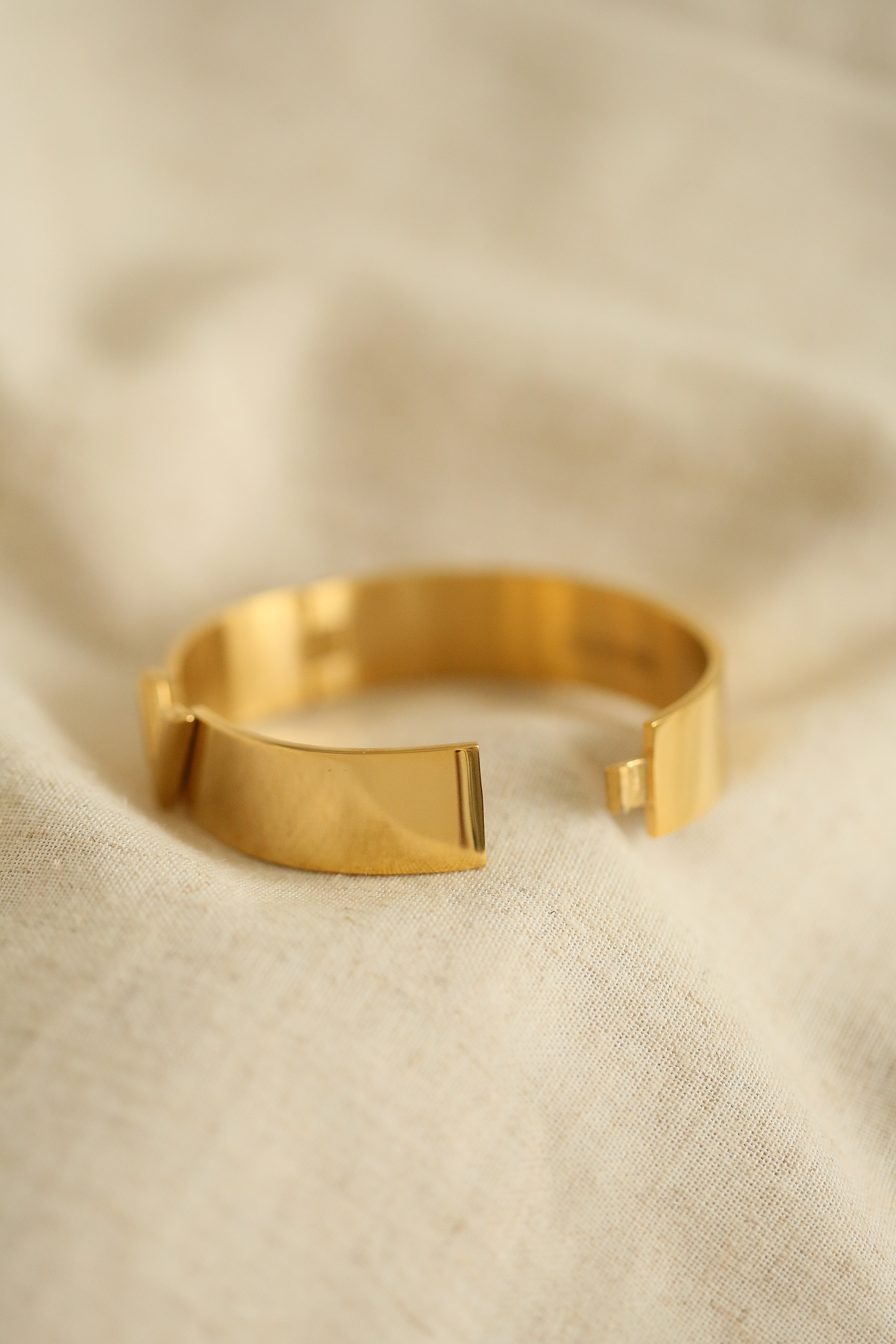 V Cuff - has waterproof, durable, elegant and vintage inspired jewelry