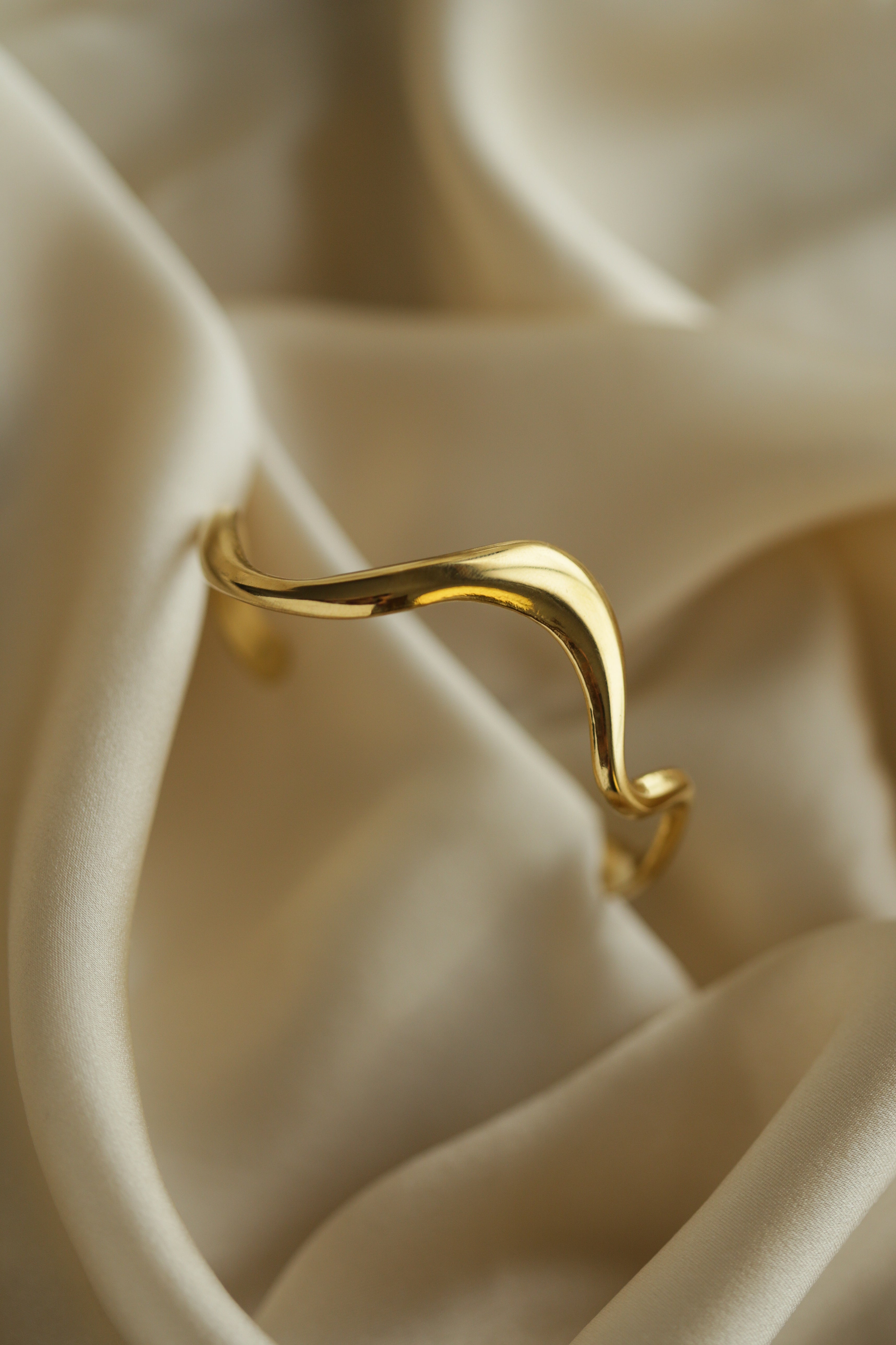 Wave Cuff - Boutique Minimaliste has waterproof, durable, elegant and vintage inspired jewelry