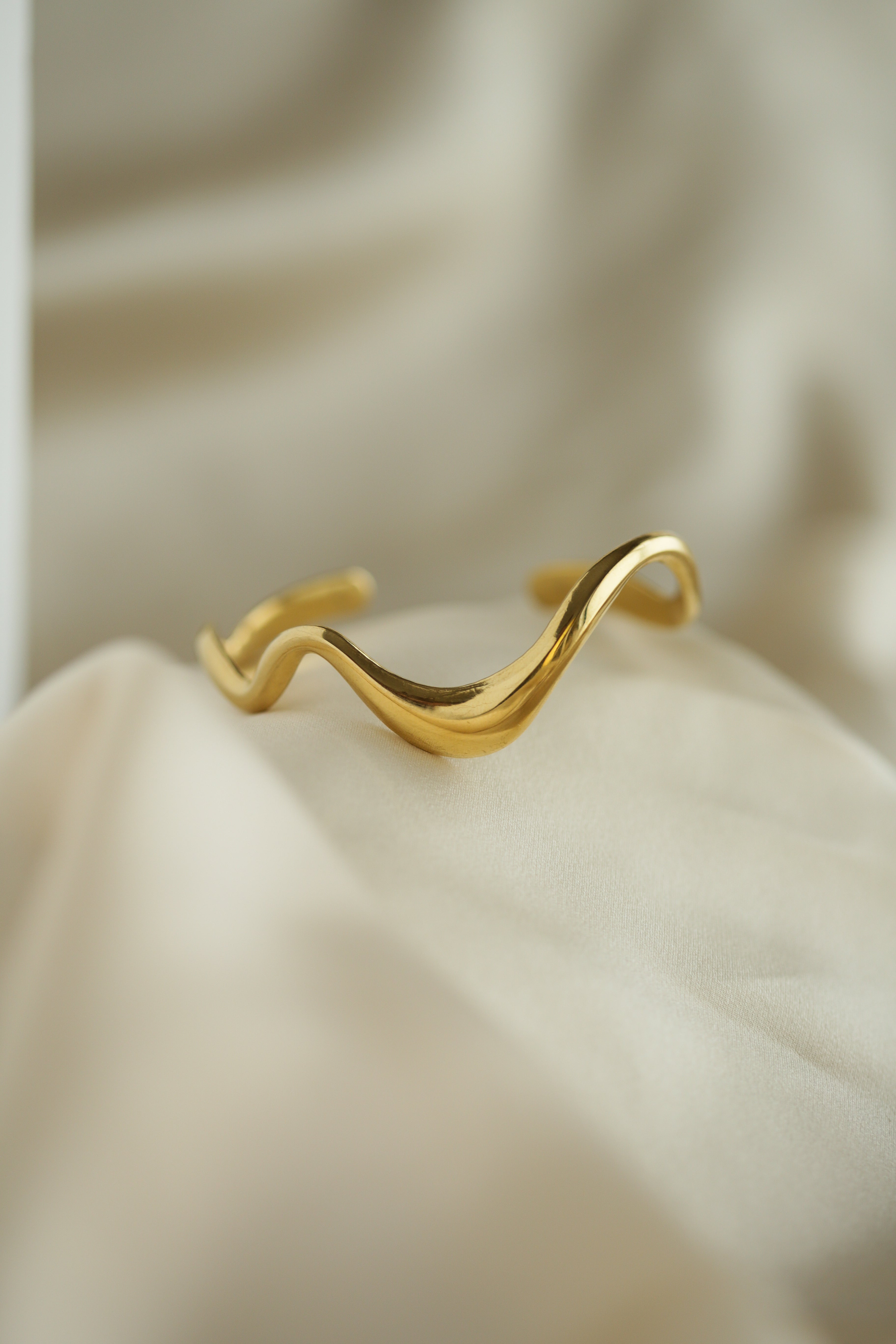 Wave Cuff - Boutique Minimaliste has waterproof, durable, elegant and vintage inspired jewelry