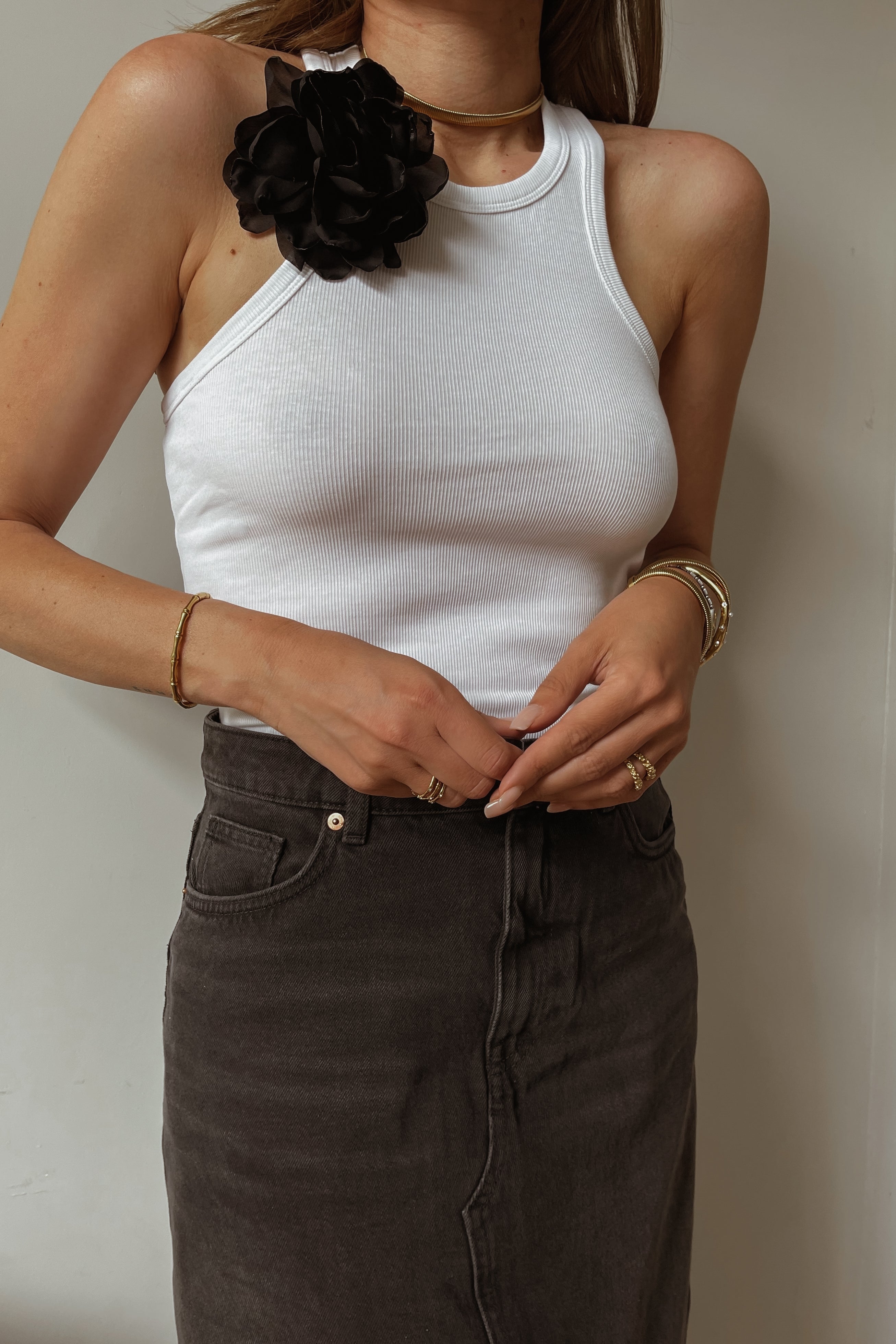 Xandra Flower - has waterproof, durable, elegant and vintage inspired jewelry