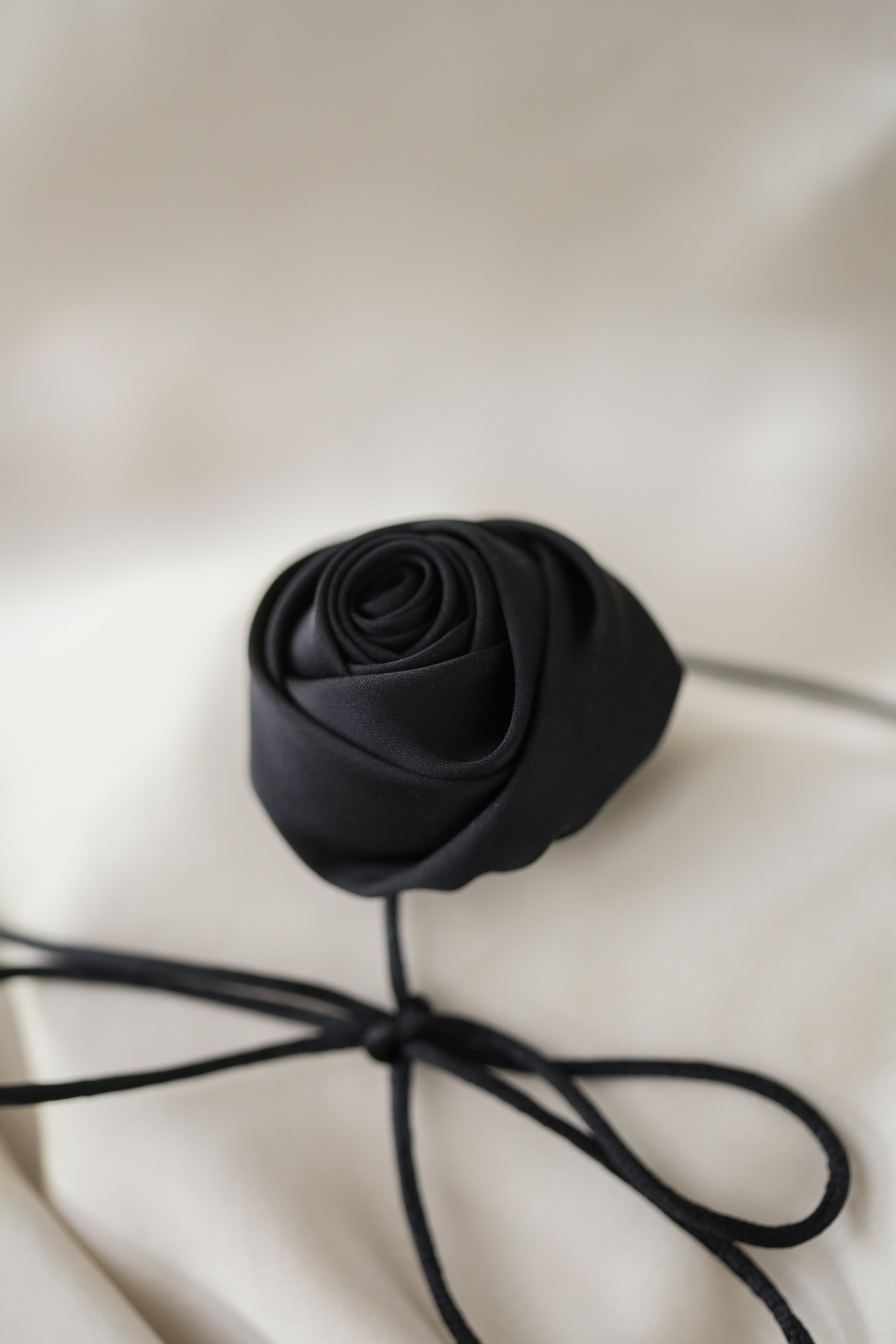 Xavia Rose - has waterproof, durable, elegant and vintage inspired jewelry