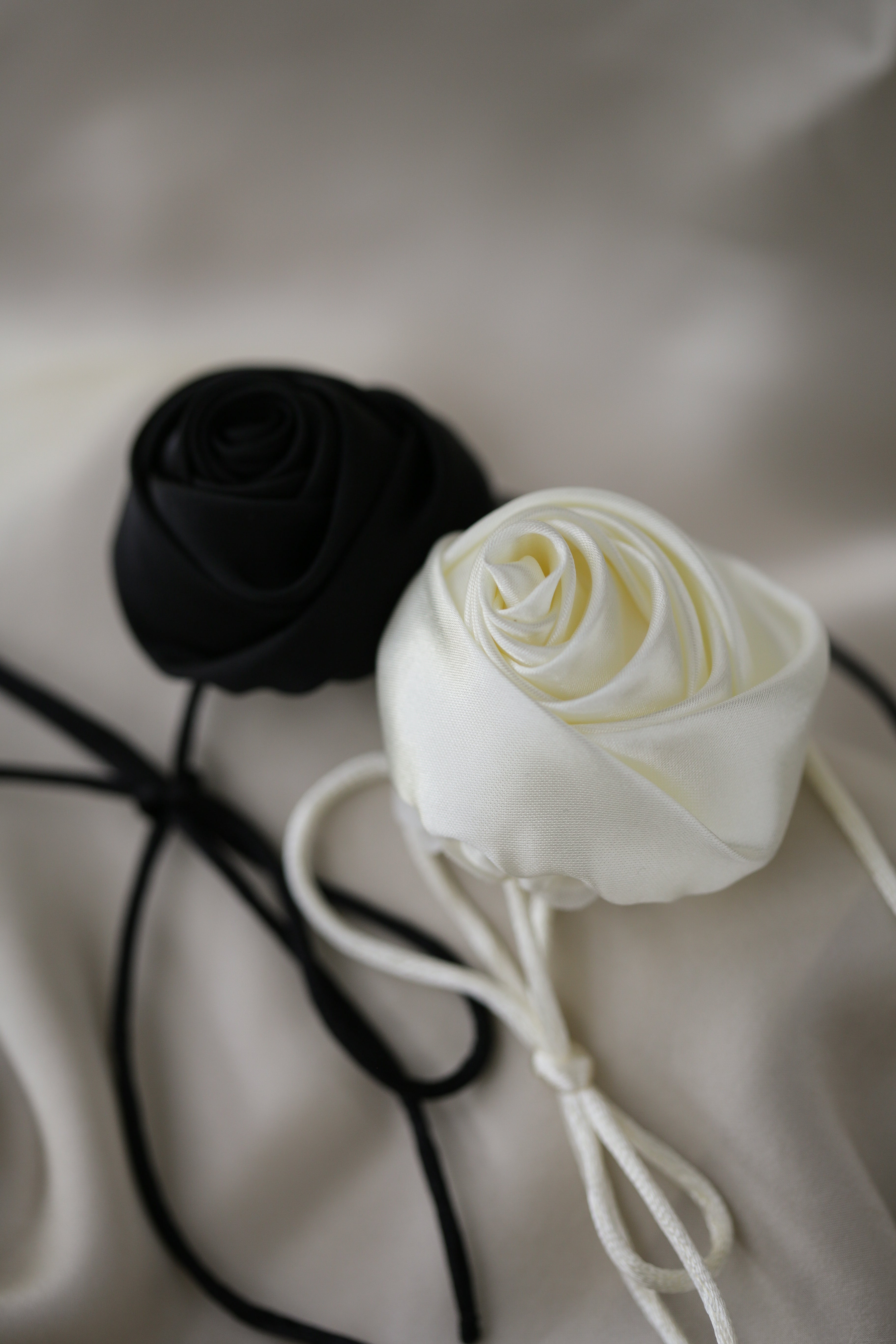 Xavia Rose - has waterproof, durable, elegant and vintage inspired jewelry