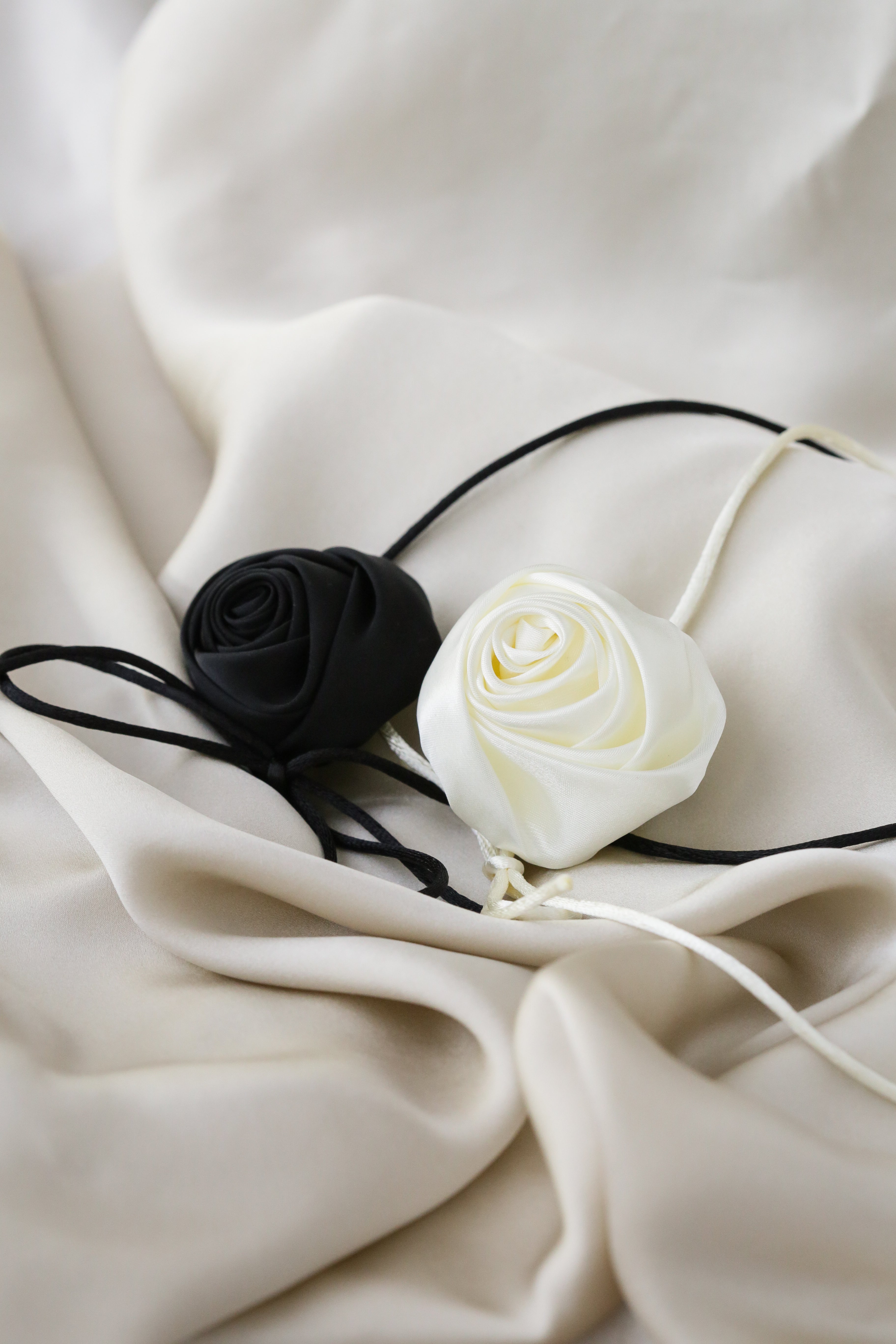 Xavia Rose - Boutique Minimaliste has waterproof, durable, elegant and vintage inspired jewelry