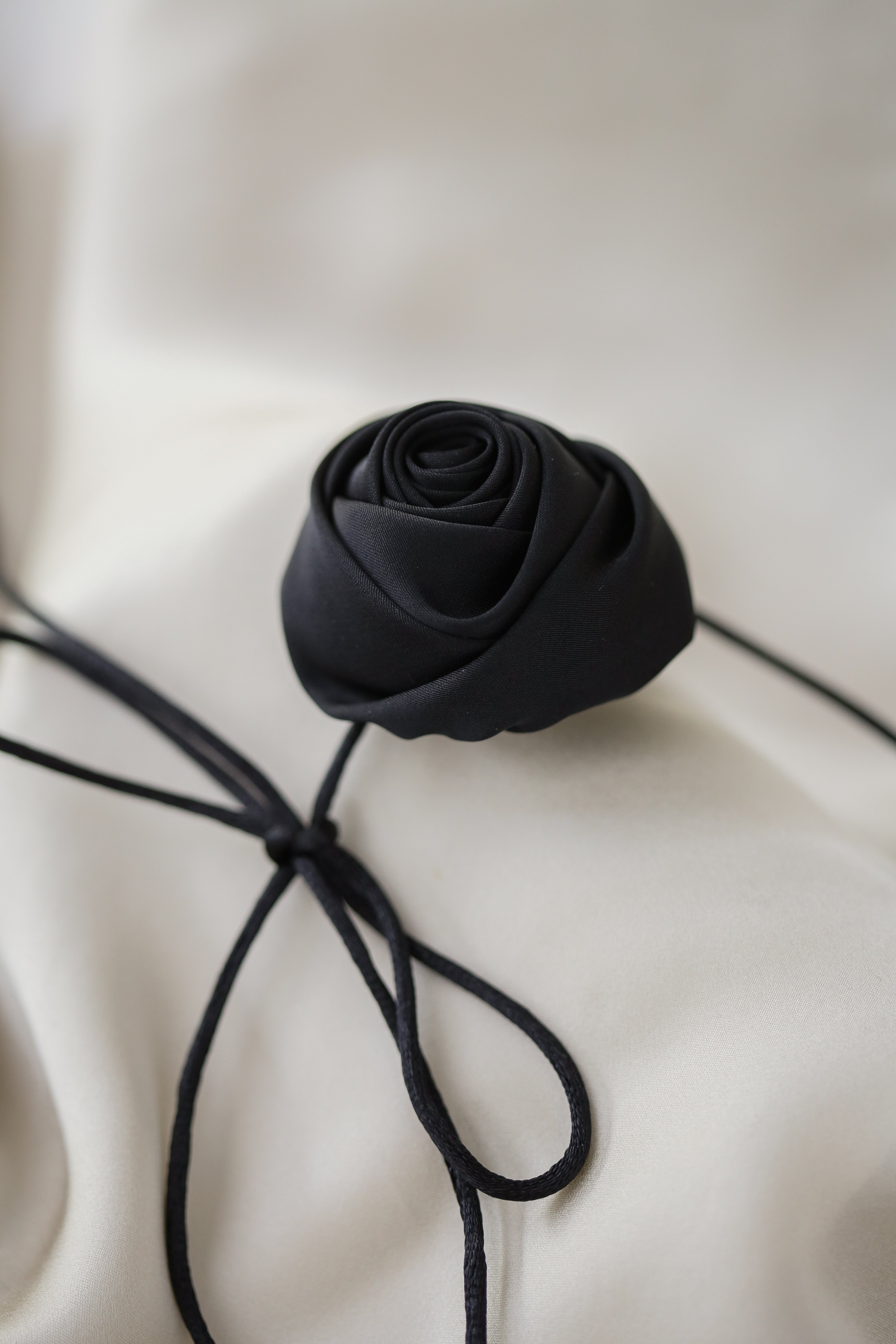 Xavia Rose - Boutique Minimaliste has waterproof, durable, elegant and vintage inspired jewelry
