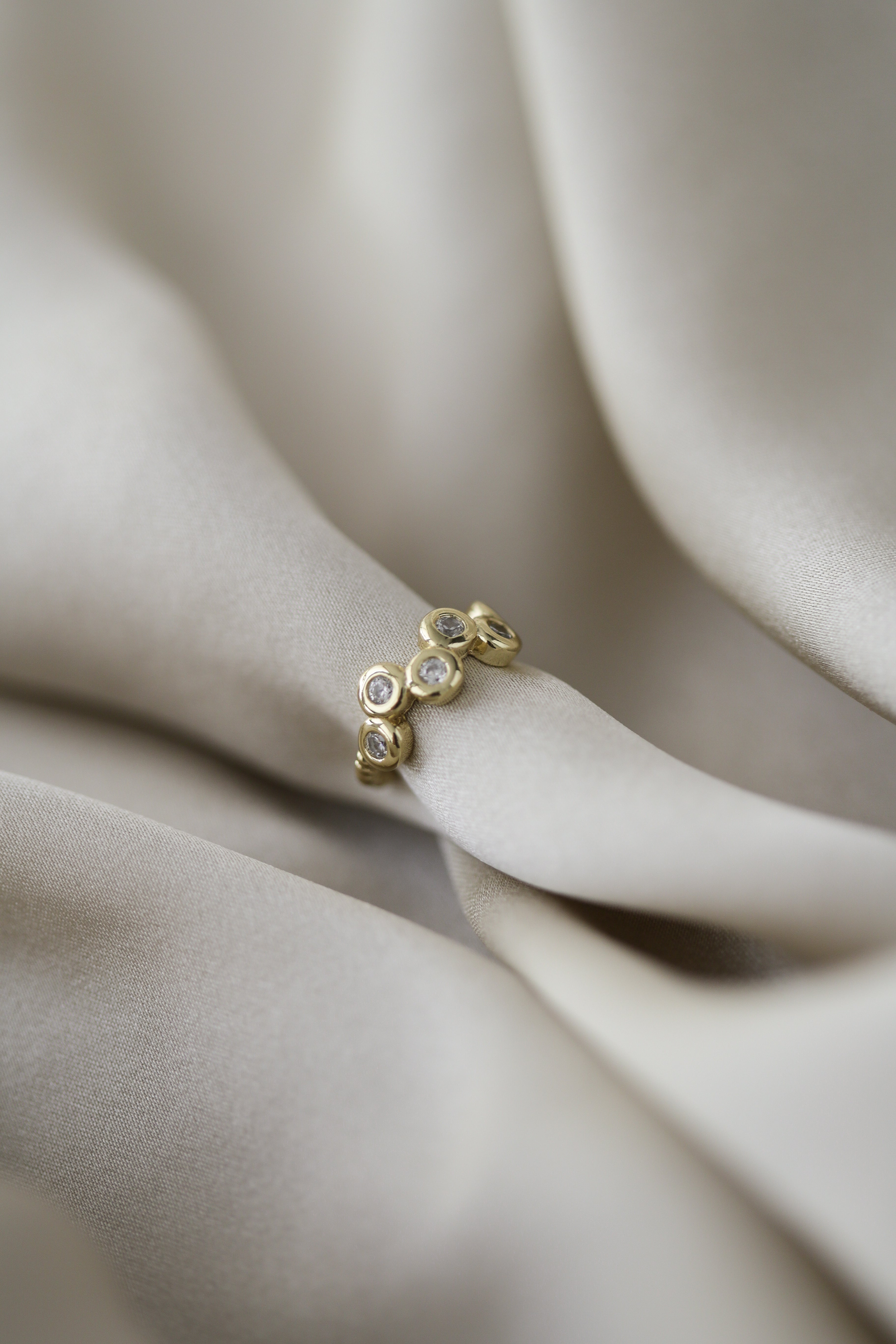 Xilin Ear Cuff - Boutique Minimaliste has waterproof, durable, elegant and vintage inspired jewelry