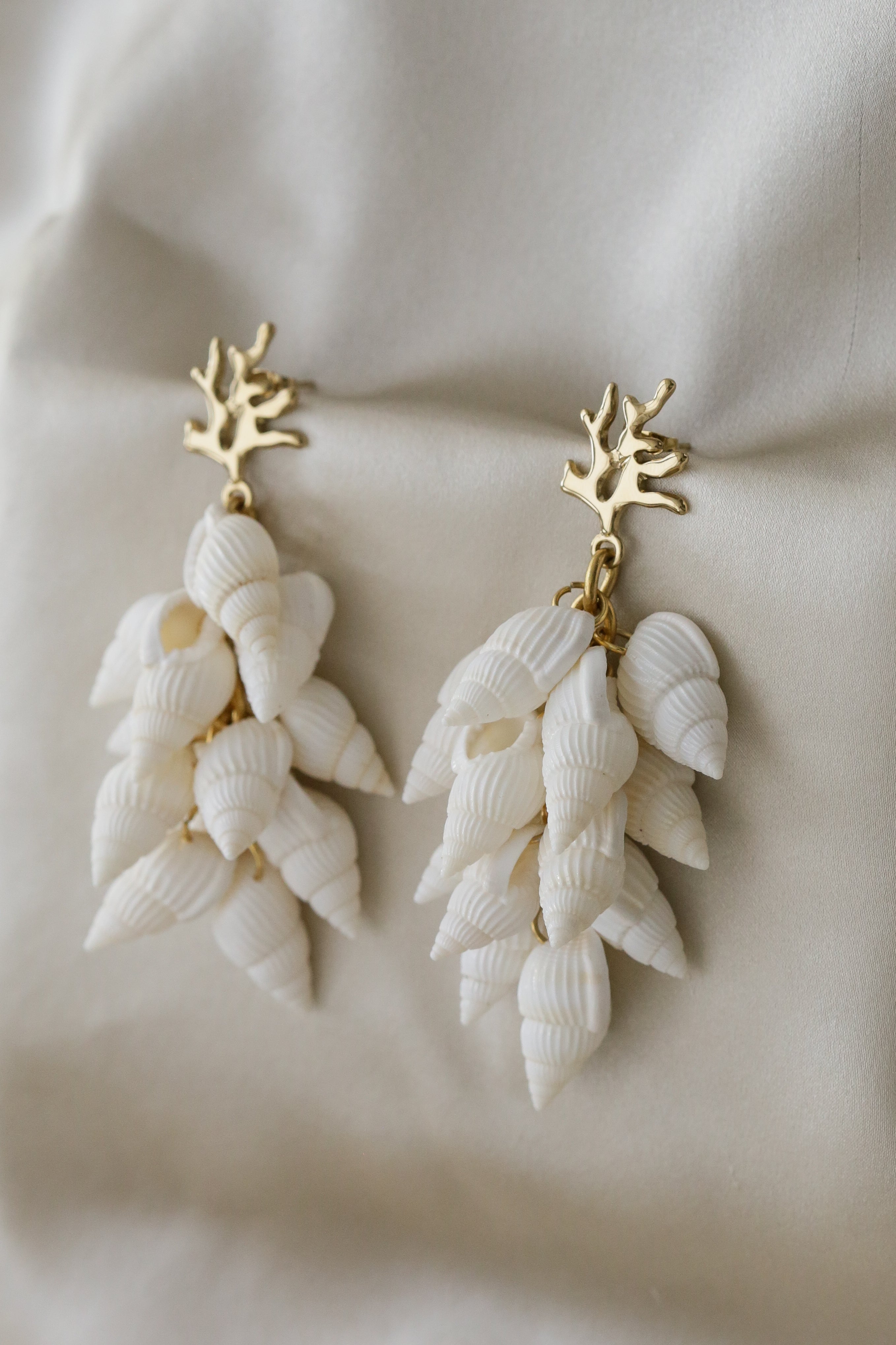 Xoe Earrings - Boutique Minimaliste has waterproof, durable, elegant and vintage inspired jewelry
