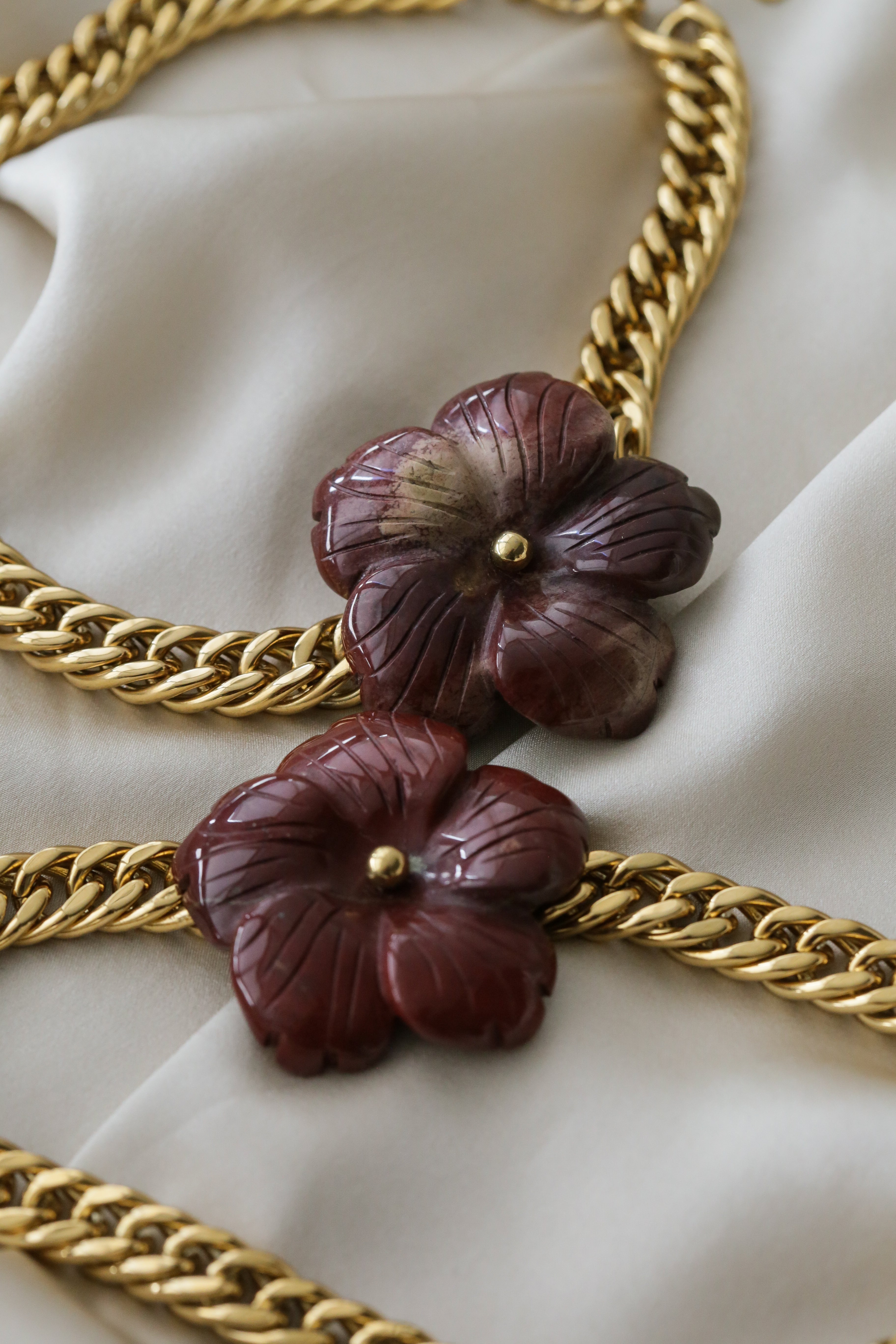 Yade Necklace - Boutique Minimaliste has waterproof, durable, elegant and vintage inspired jewelry