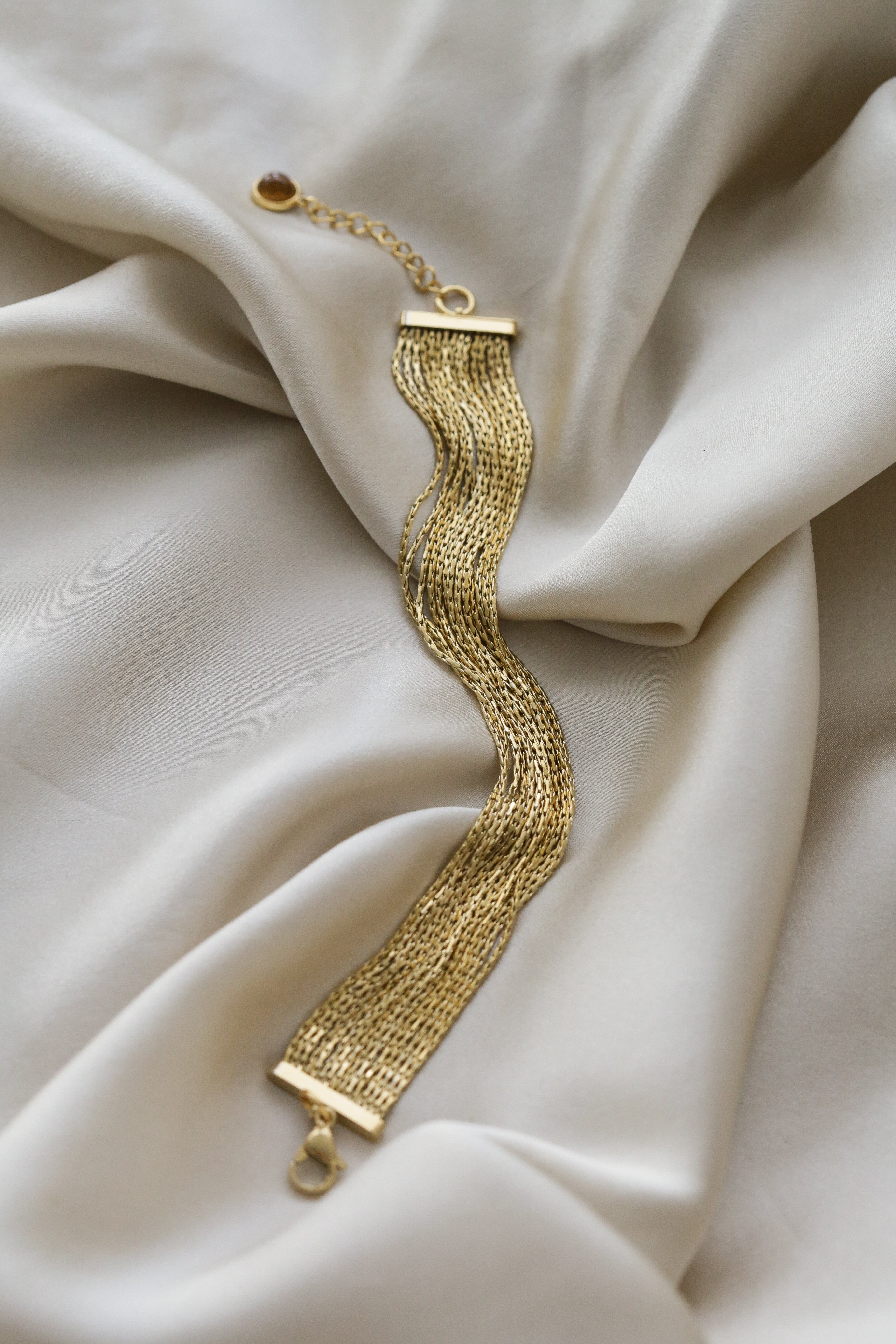 Yamille Bracelet - Boutique Minimaliste has waterproof, durable, elegant and vintage inspired jewelry