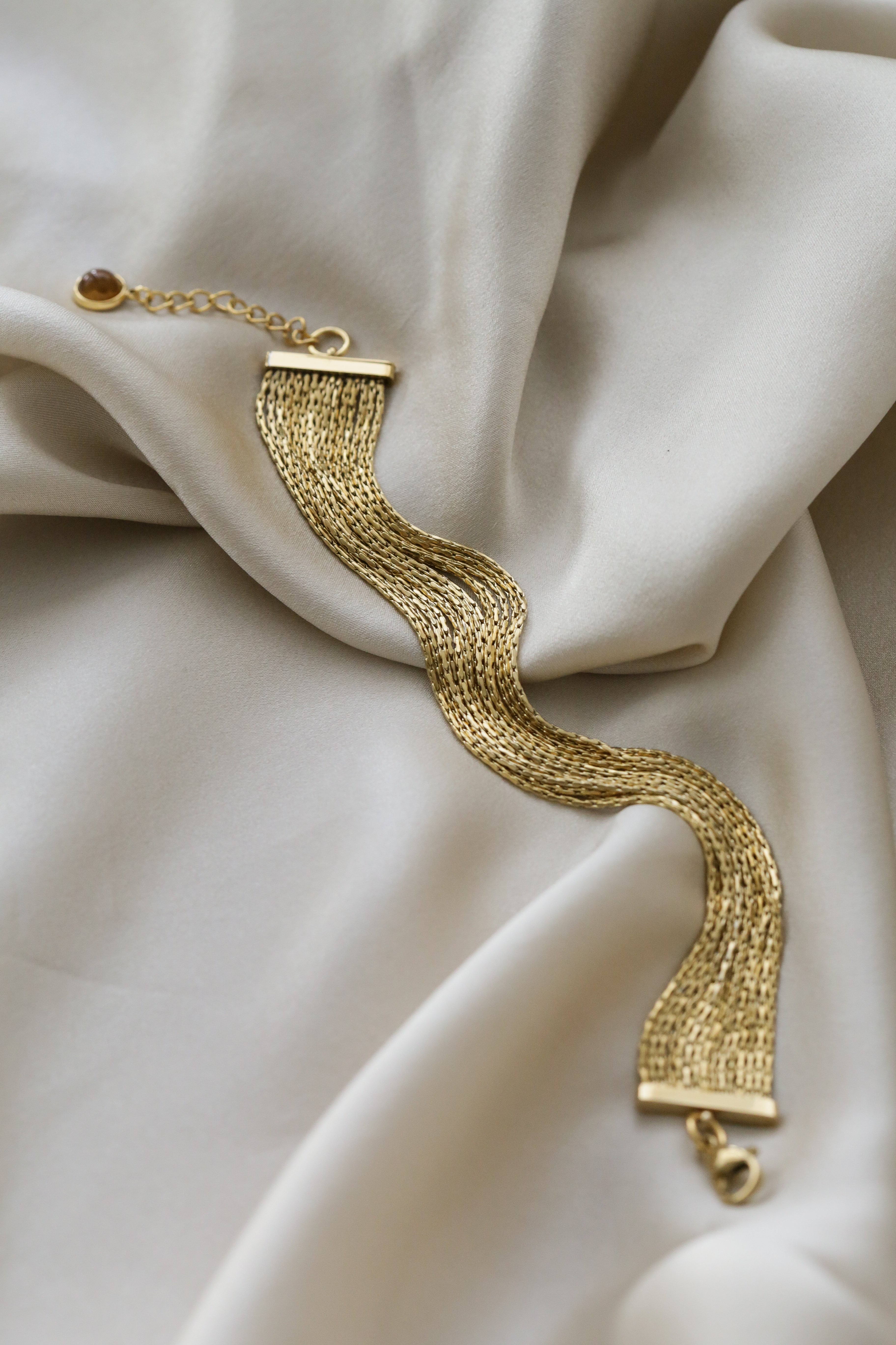 Yamille Bracelet - Boutique Minimaliste has waterproof, durable, elegant and vintage inspired jewelry