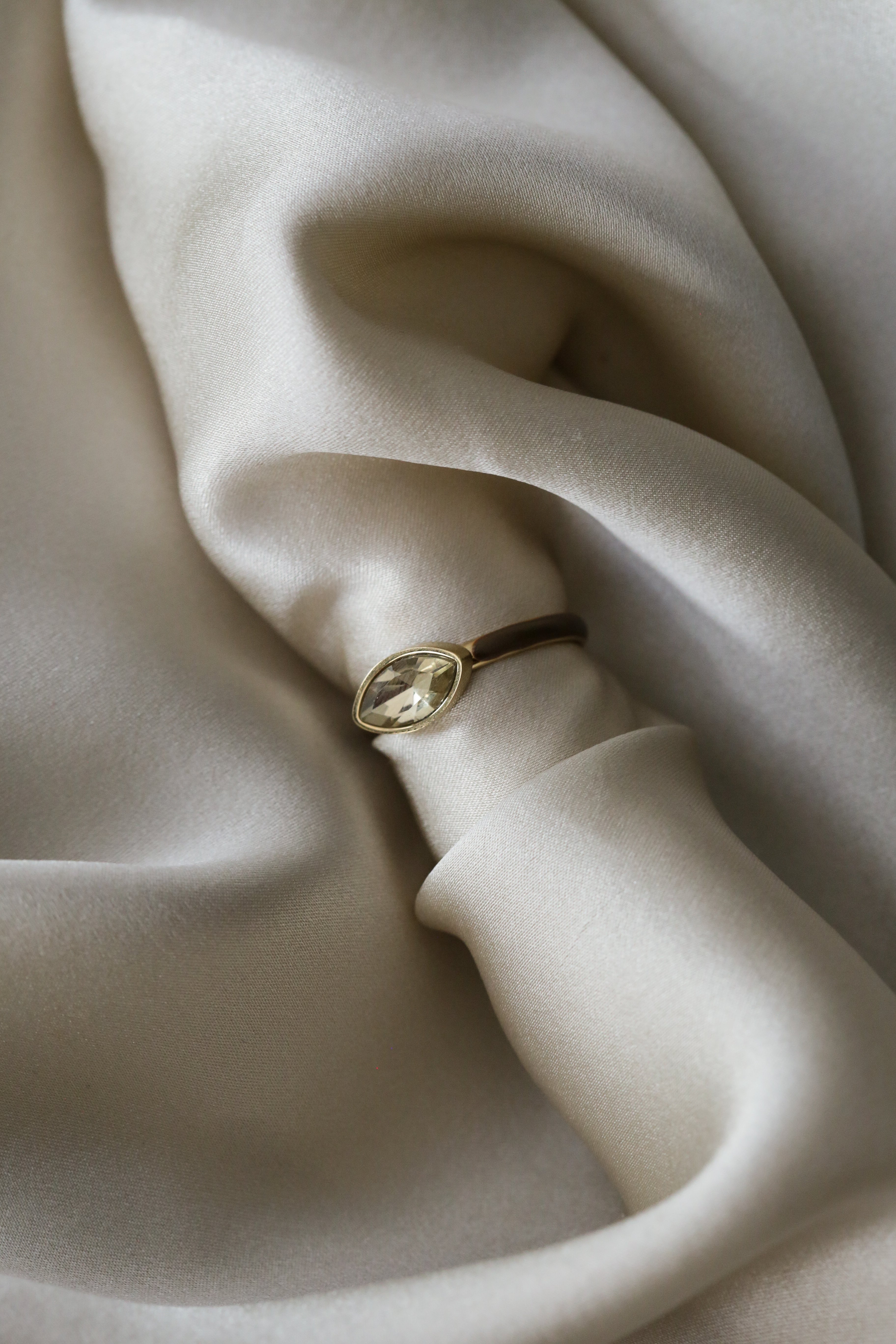 Yara Ring - Boutique Minimaliste has waterproof, durable, elegant and vintage inspired jewelry