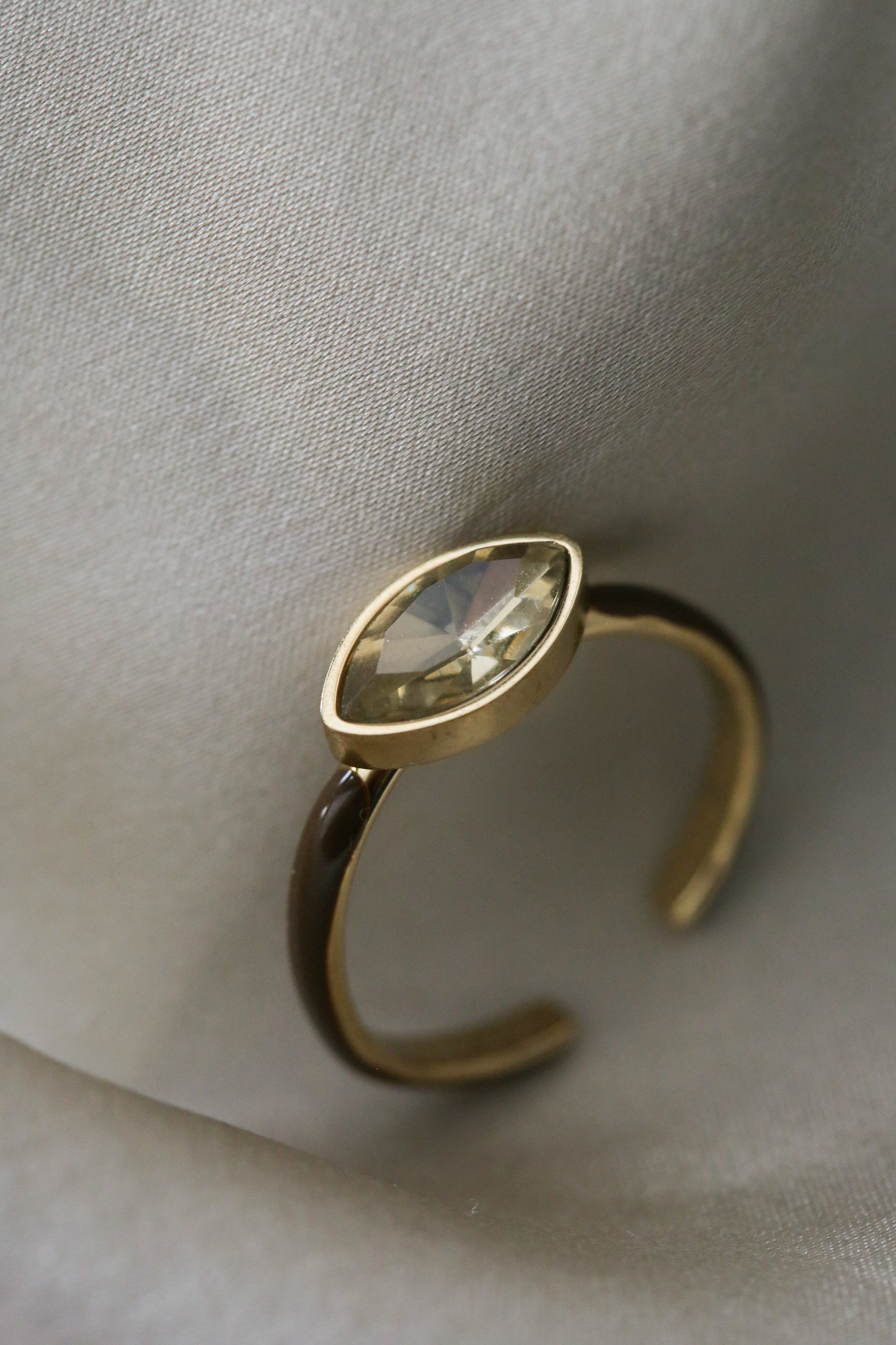 Yara Ring - Boutique Minimaliste has waterproof, durable, elegant and vintage inspired jewelry