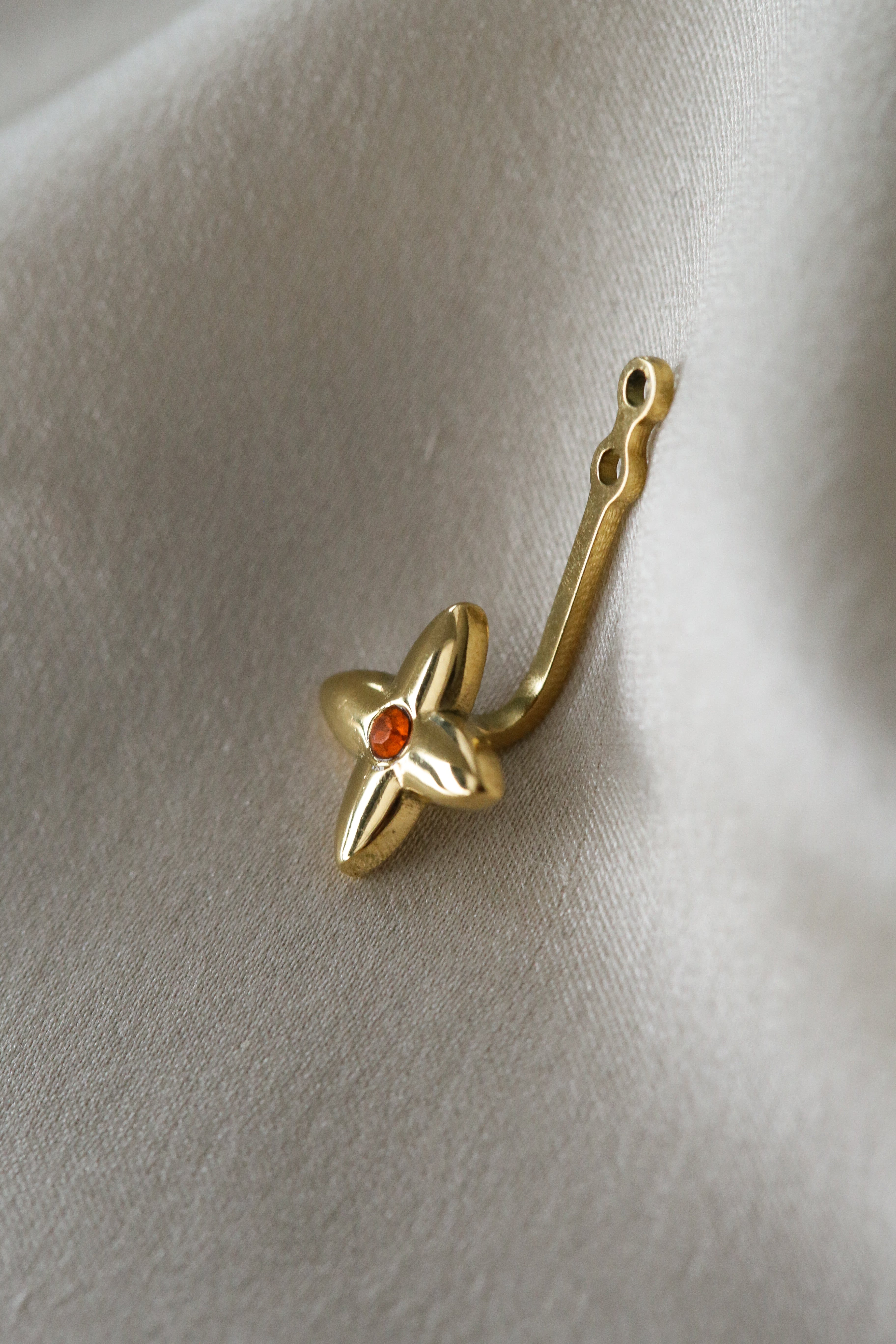 Yelena Earrings - Boutique Minimaliste has waterproof, durable, elegant and vintage inspired jewelry