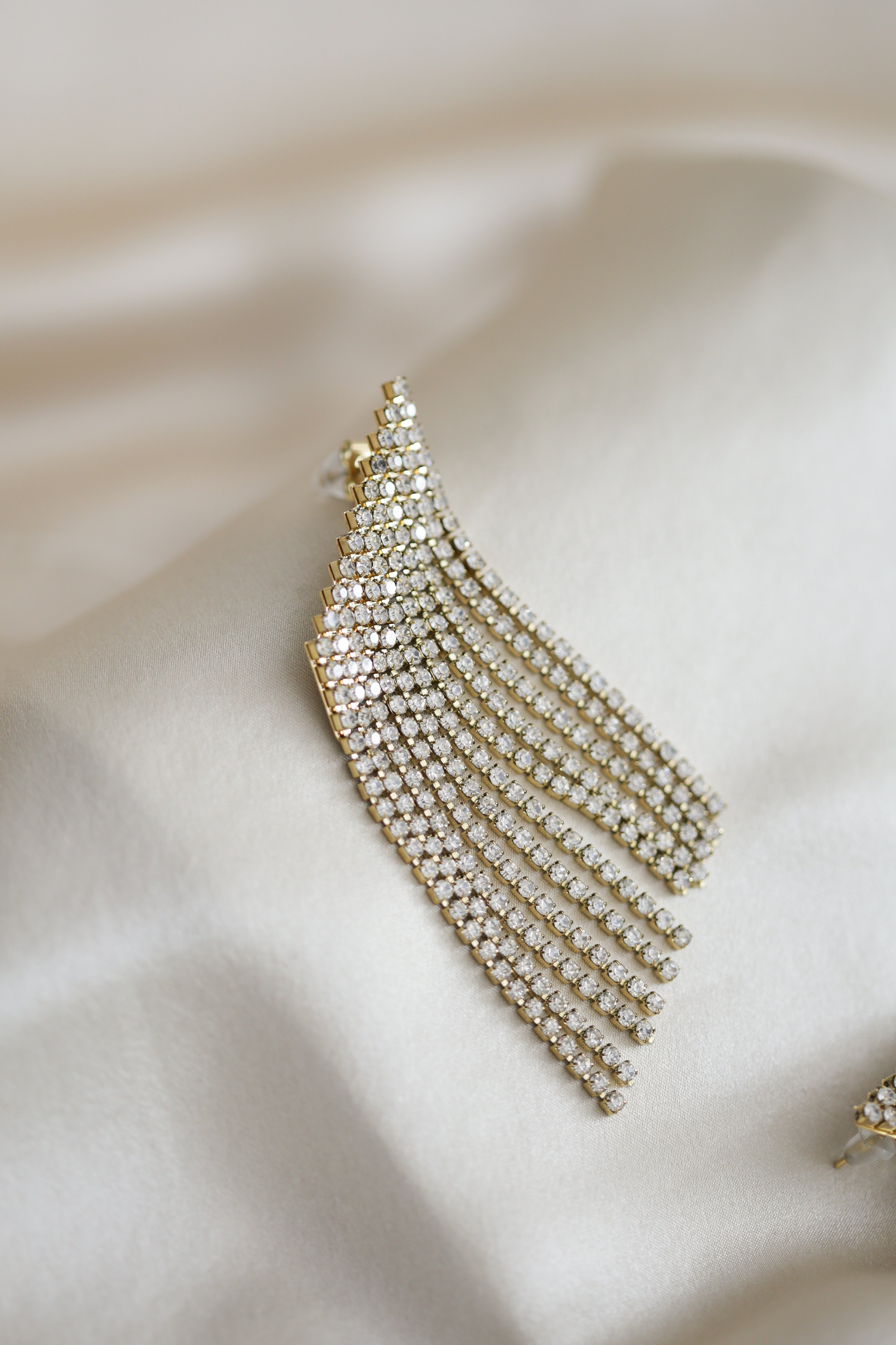 Zarah Statement Earrings - Boutique Minimaliste has waterproof, durable, elegant and vintage inspired jewelry