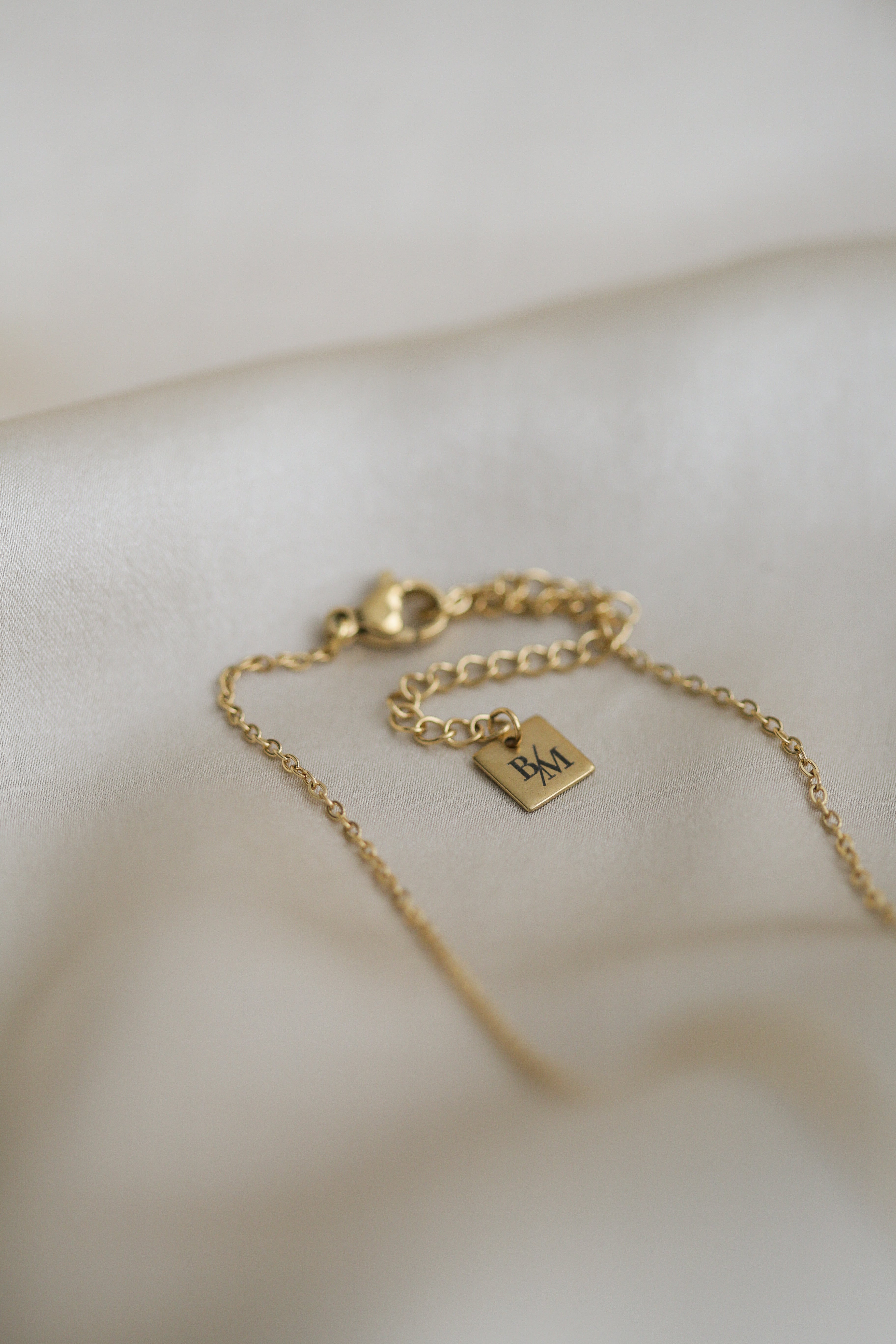Zendaya Necklace - Boutique Minimaliste has waterproof, durable, elegant and vintage inspired jewelry
