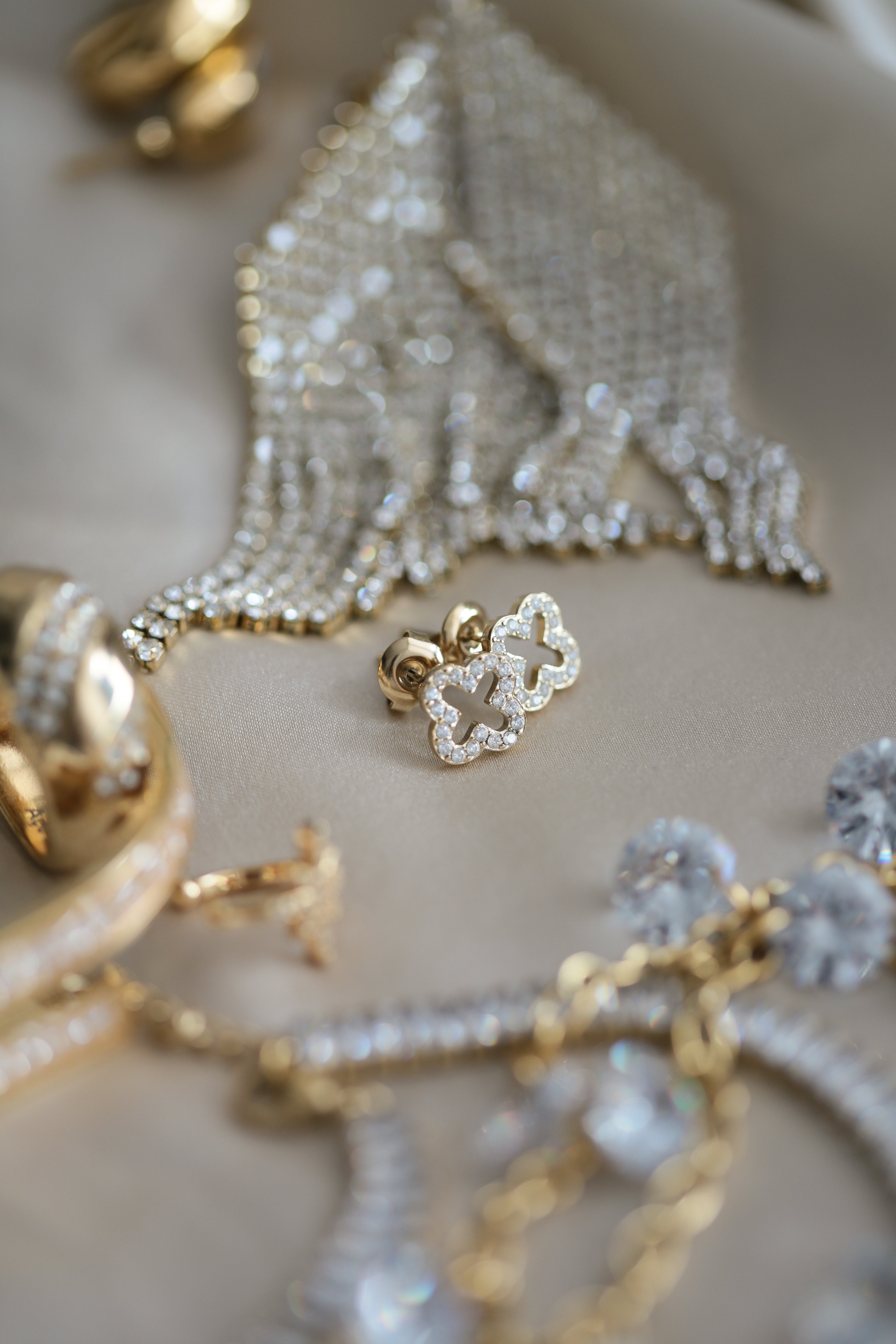 Zendaya Studs - has waterproof, durable, elegant and vintage inspired jewelry