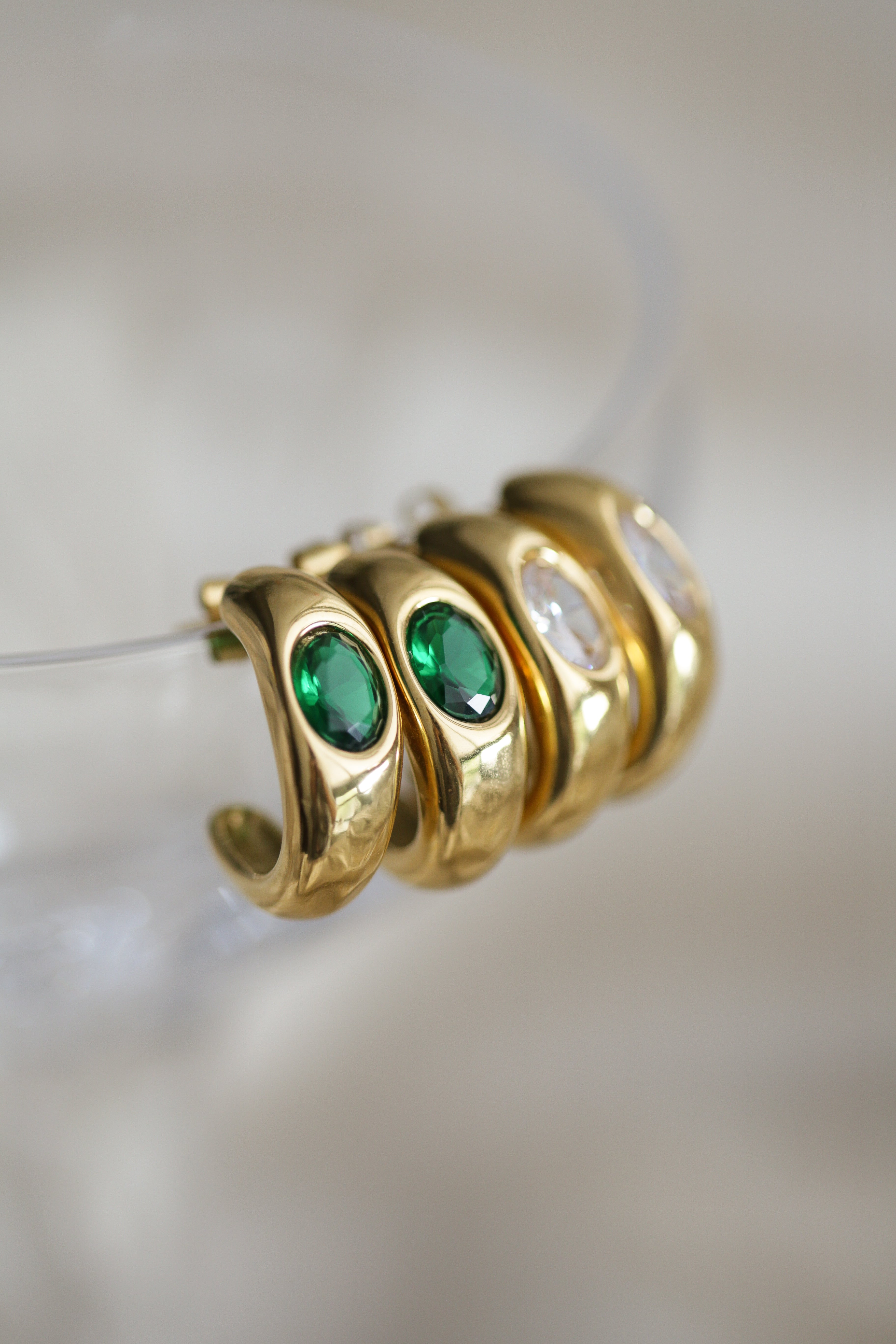 Zoe Hoops - Boutique Minimaliste has waterproof, durable, elegant and vintage inspired jewelry