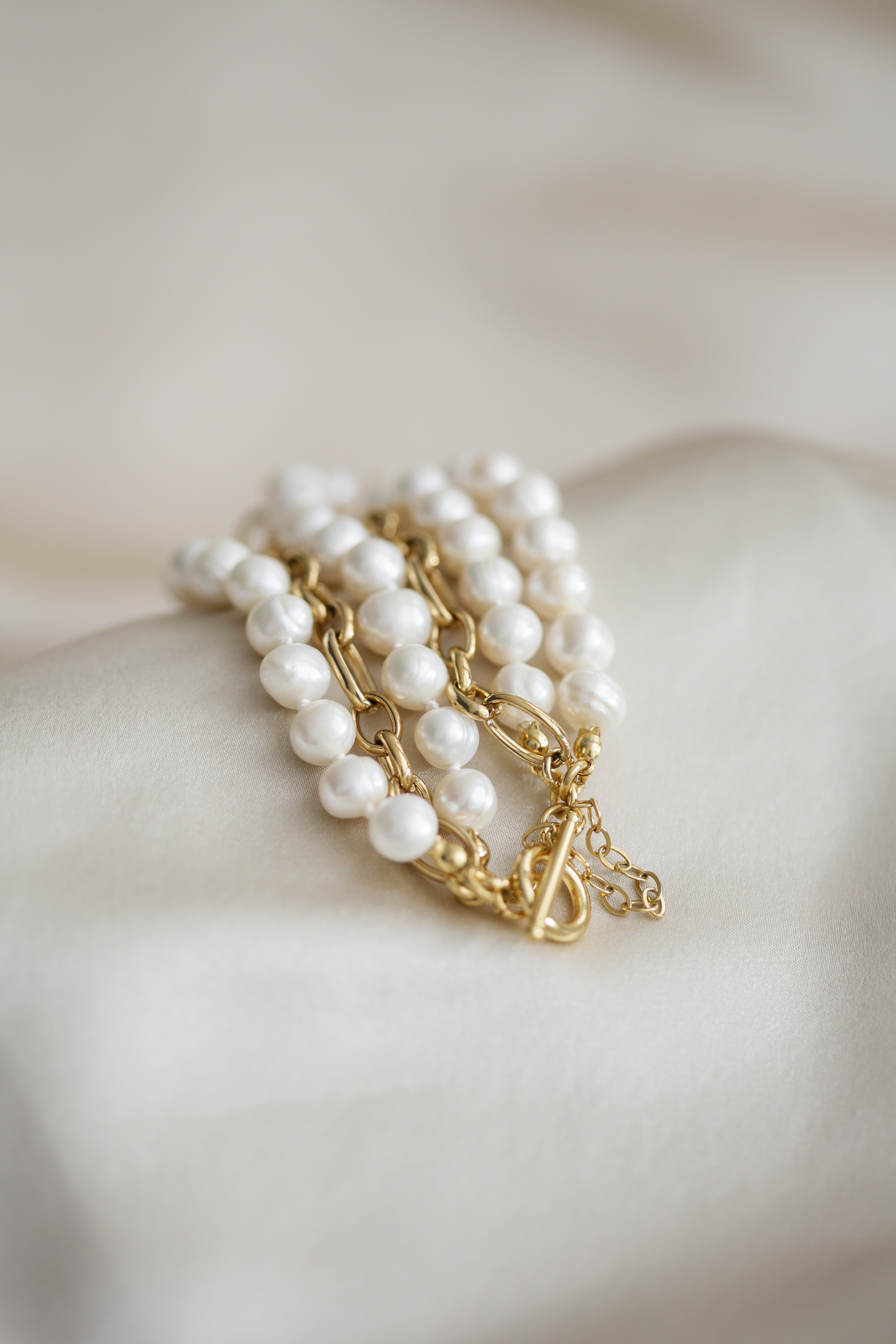 Zoya Bracelet - Boutique Minimaliste has waterproof, durable, elegant and vintage inspired jewelry