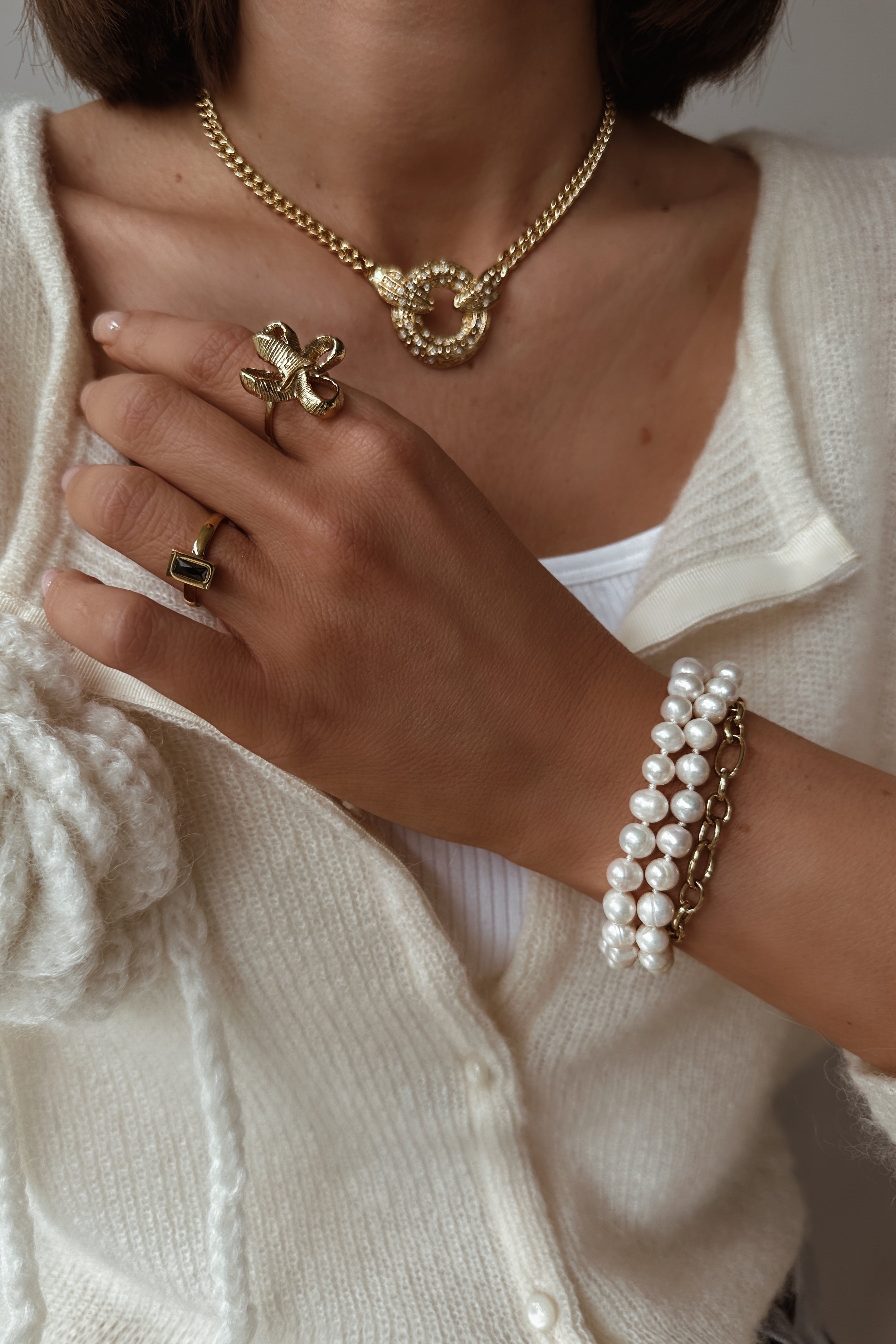 Zoya Bracelet - Boutique Minimaliste has waterproof, durable, elegant and vintage inspired jewelry