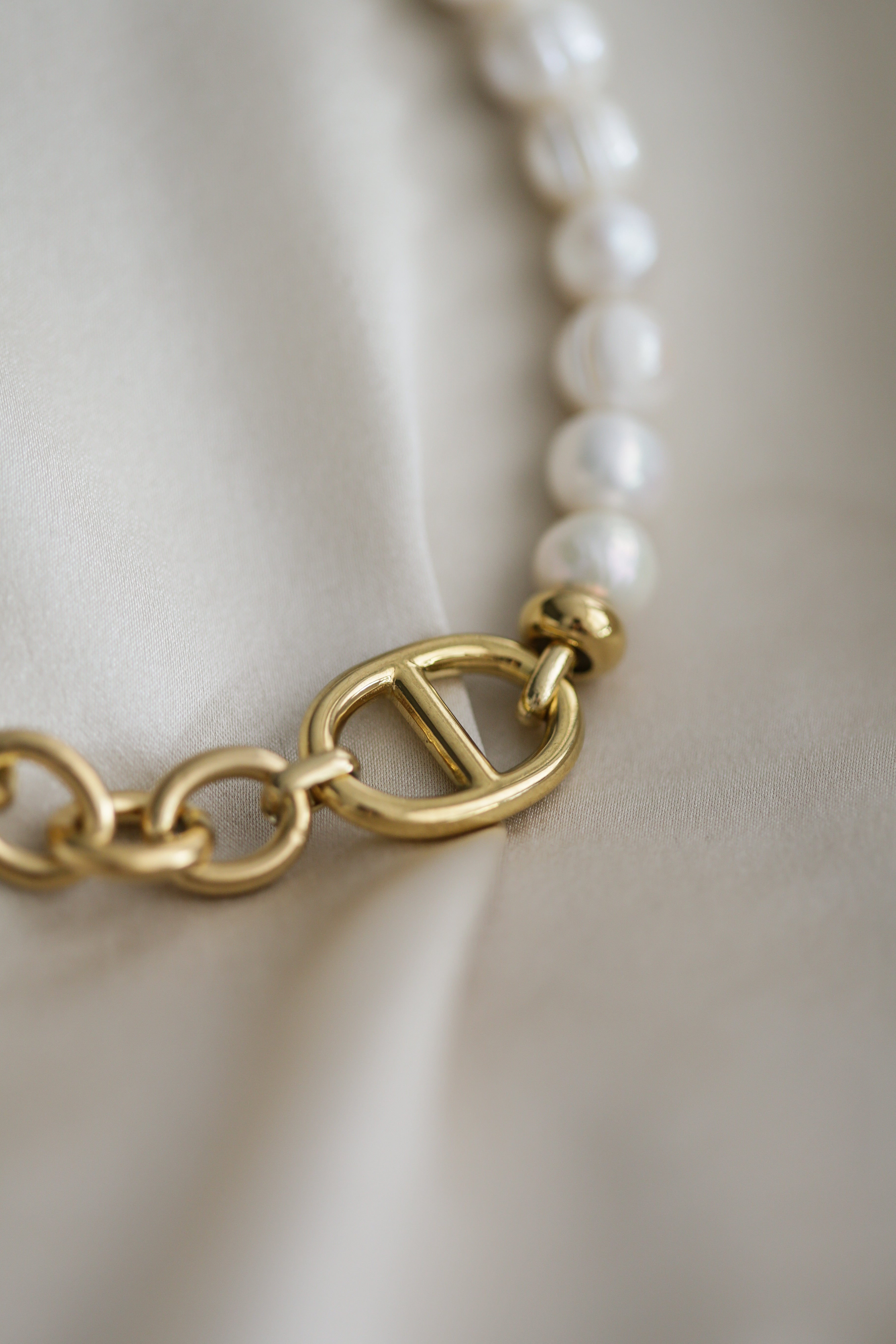 Zoya Necklace - Boutique Minimaliste has waterproof, durable, elegant and vintage inspired jewelry