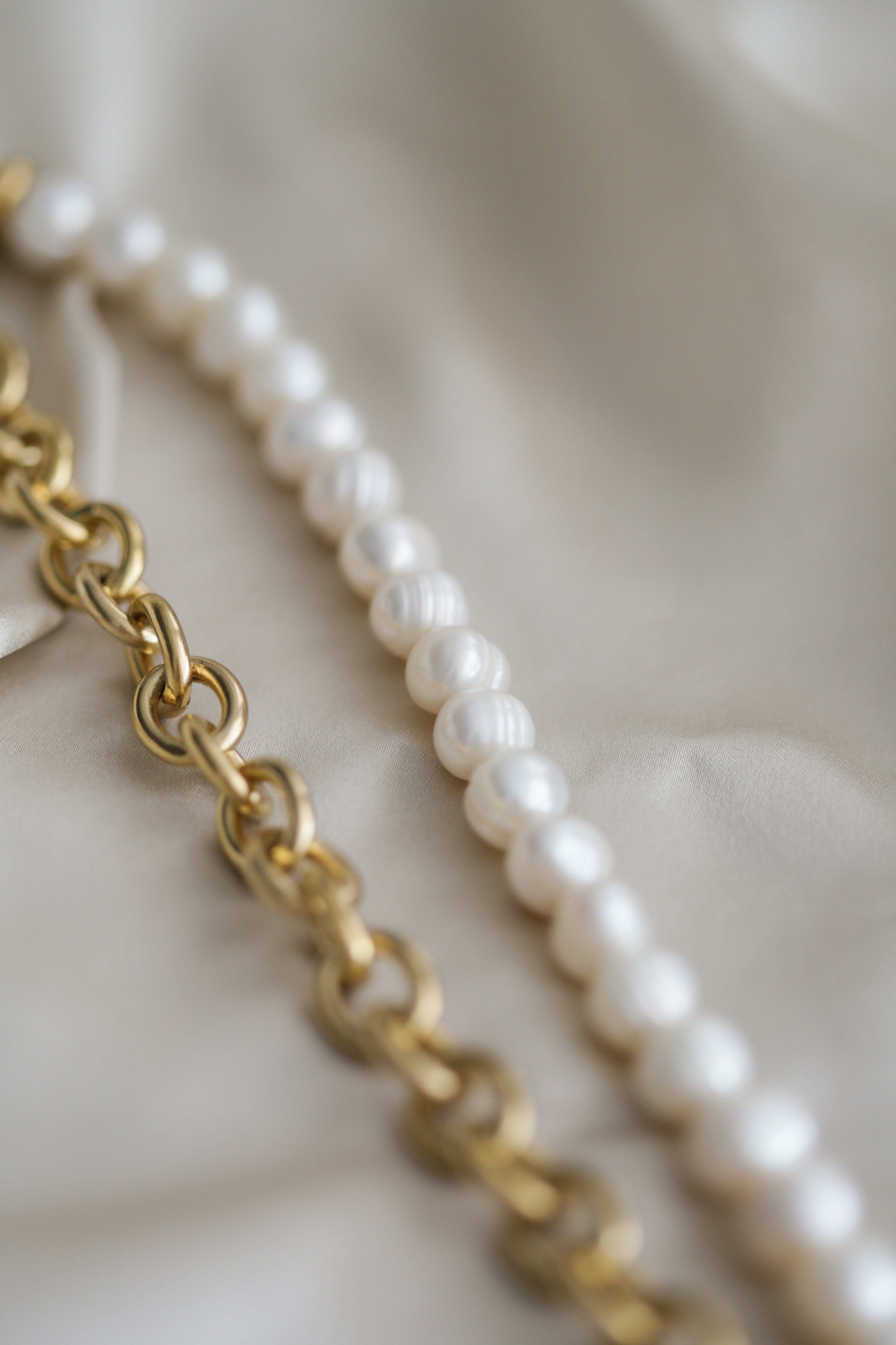 Zoya Necklace - Boutique Minimaliste has waterproof, durable, elegant and vintage inspired jewelry