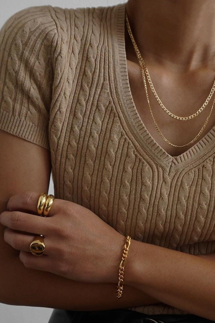 Dainty Signet Ring - Boutique Minimaliste has waterproof, durable, elegant and vintage inspired jewelry