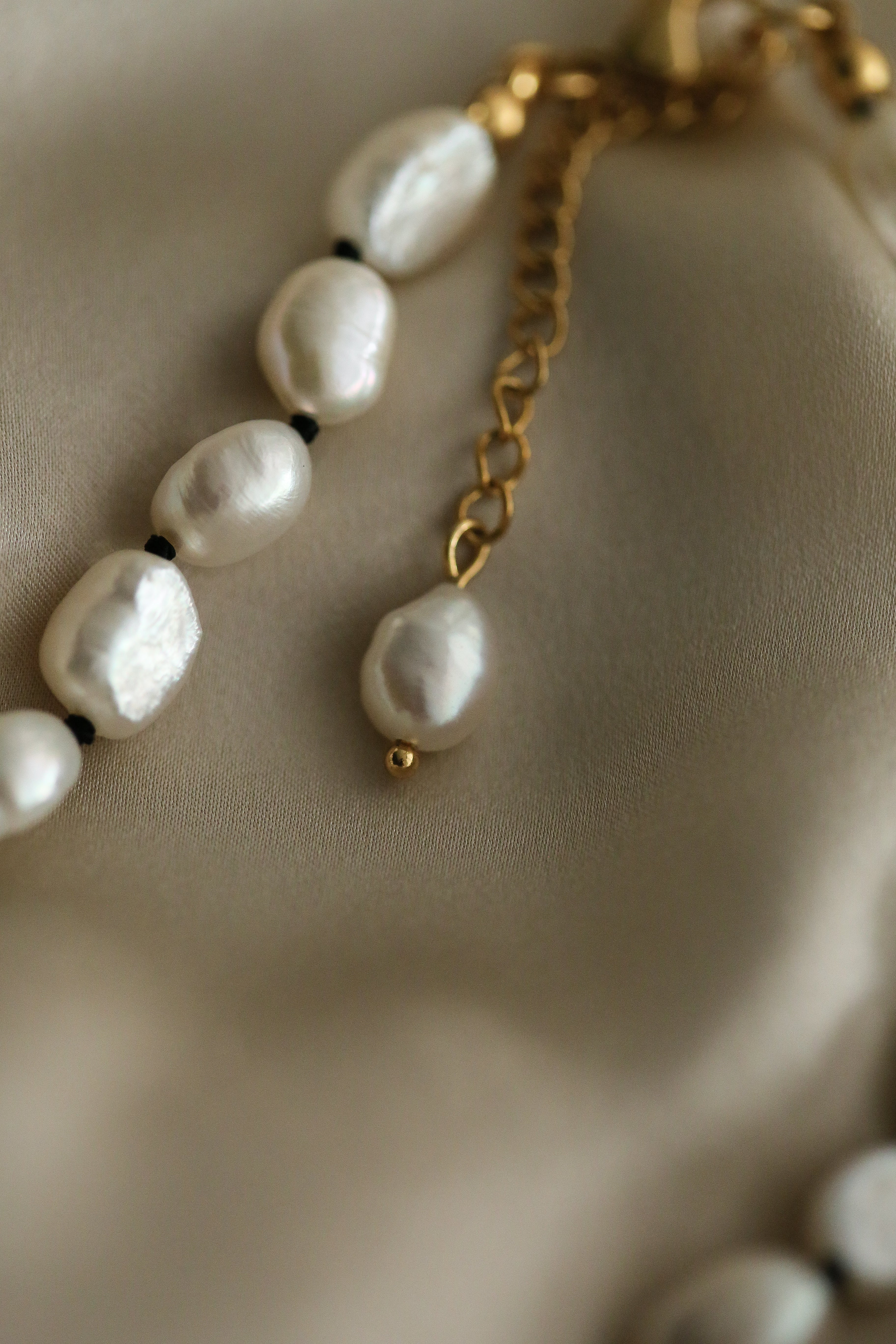 Ora Necklace - Boutique Minimaliste has waterproof, durable, elegant and vintage inspired jewelry