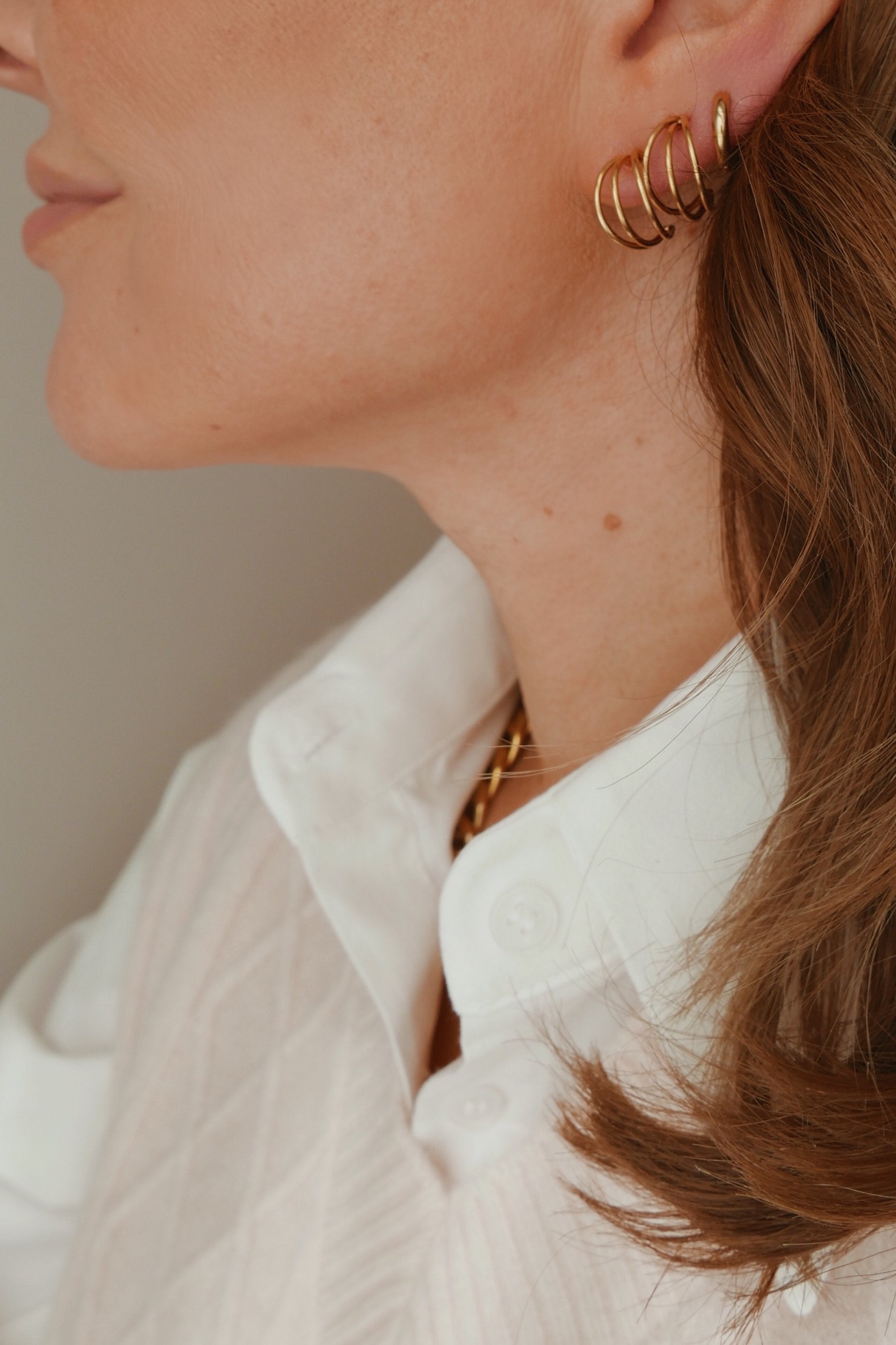 Ada Hoops - Boutique Minimaliste has waterproof, durable, elegant and vintage inspired jewelry