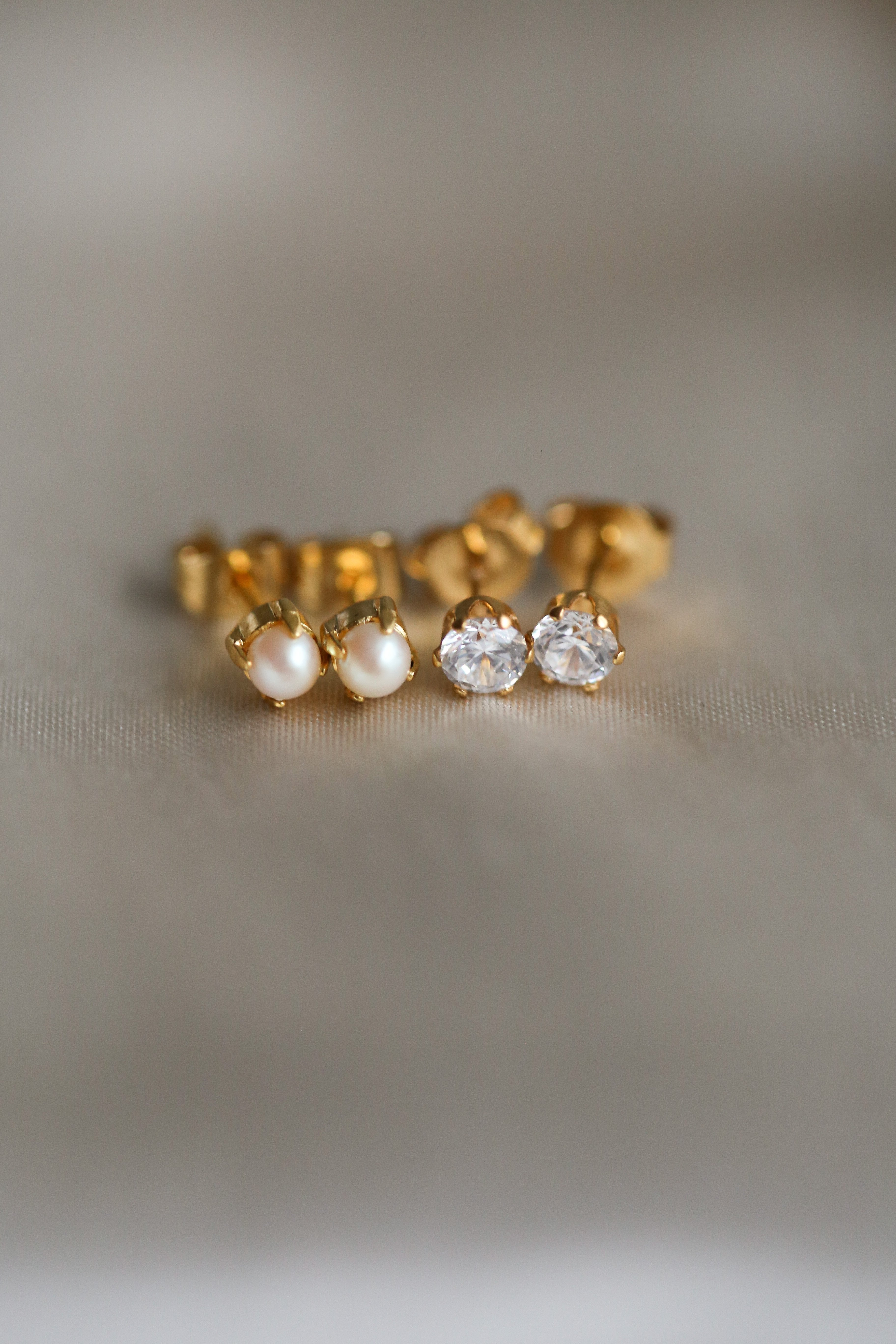 Alicia Stud Earrings - Boutique Minimaliste has waterproof, durable, elegant and vintage inspired jewelry