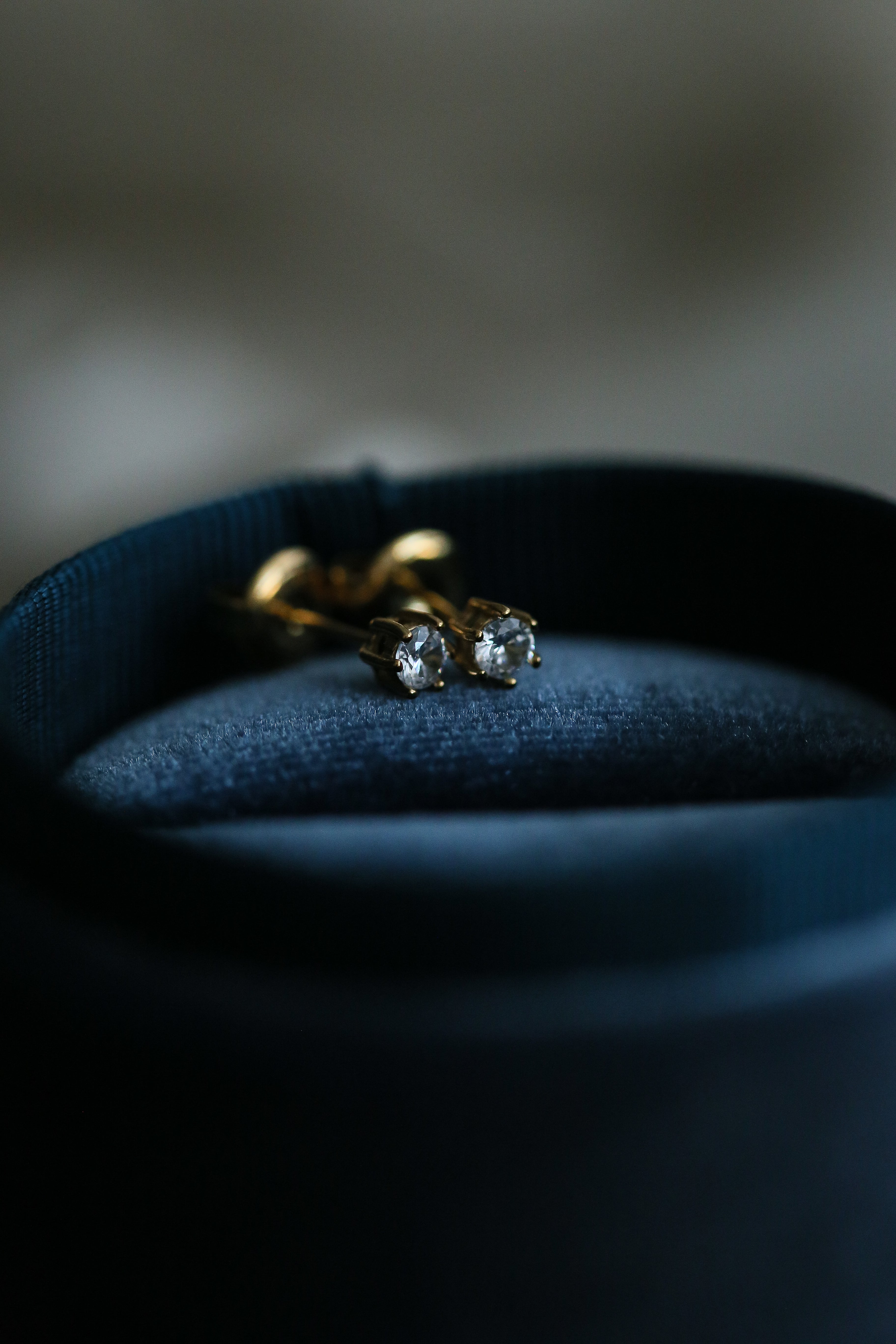 Alicia Stud Earrings - Boutique Minimaliste has waterproof, durable, elegant and vintage inspired jewelry