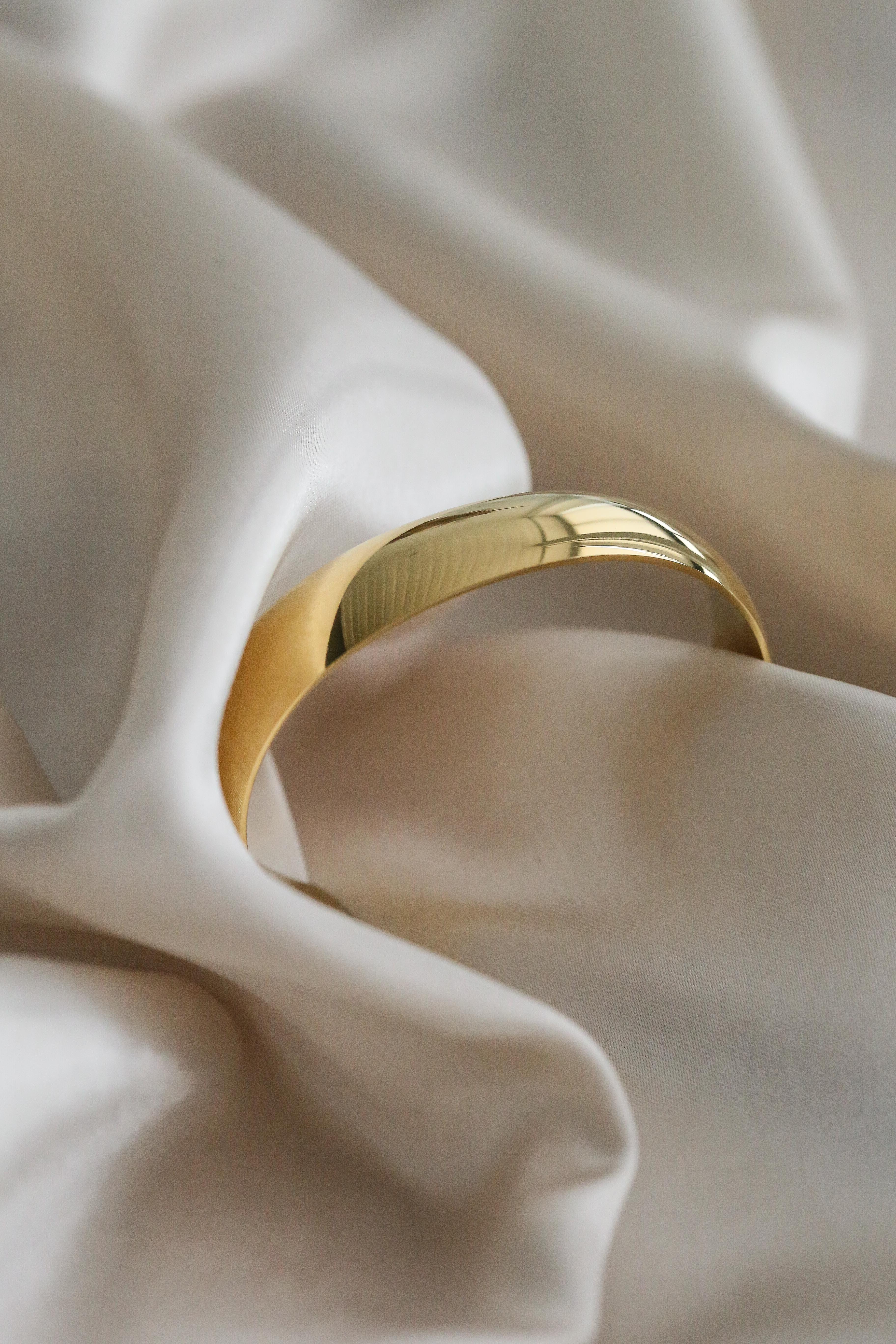 Amanda Cuff - Boutique Minimaliste has waterproof, durable, elegant and vintage inspired jewelry