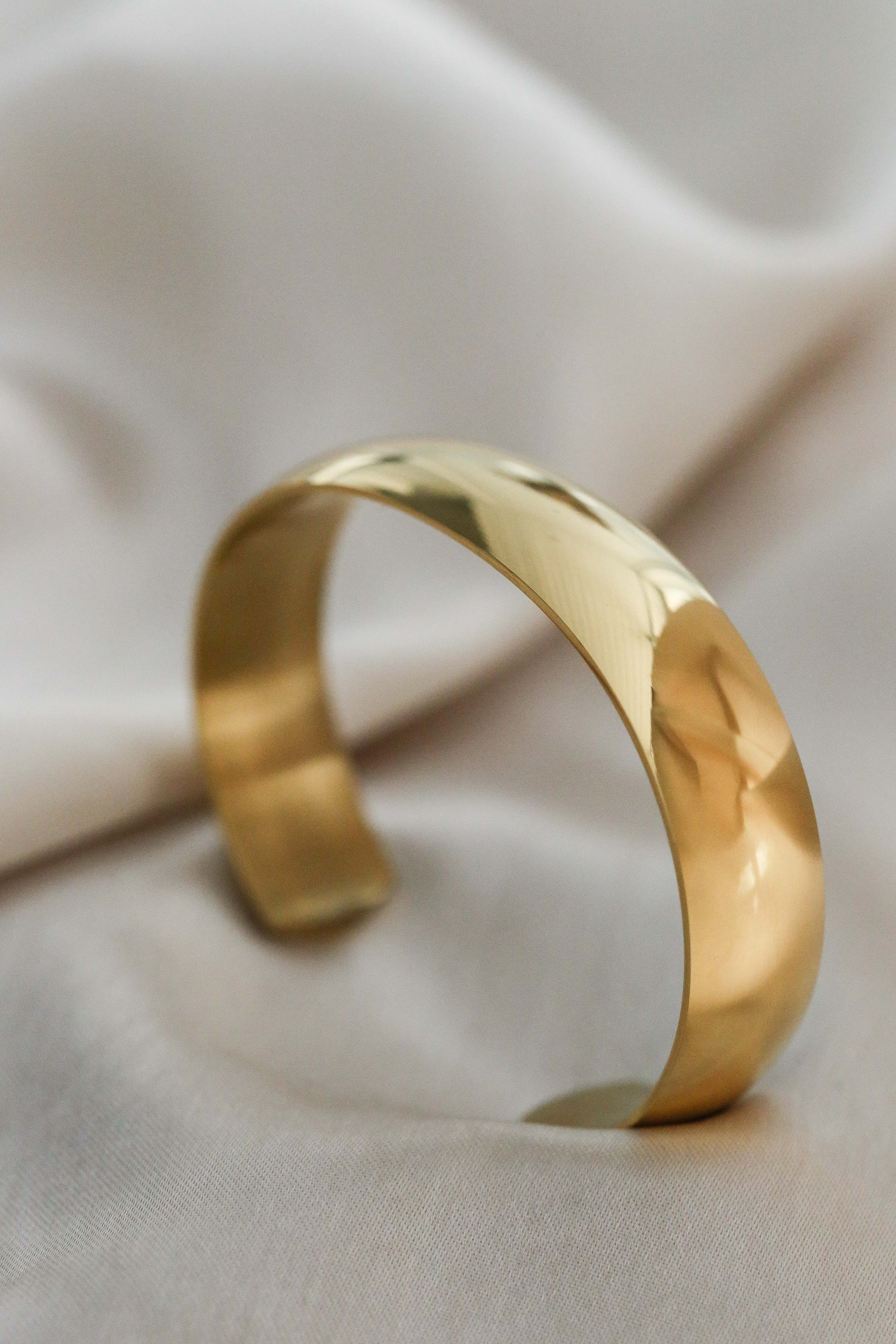 Amanda Cuff - Boutique Minimaliste has waterproof, durable, elegant and vintage inspired jewelry