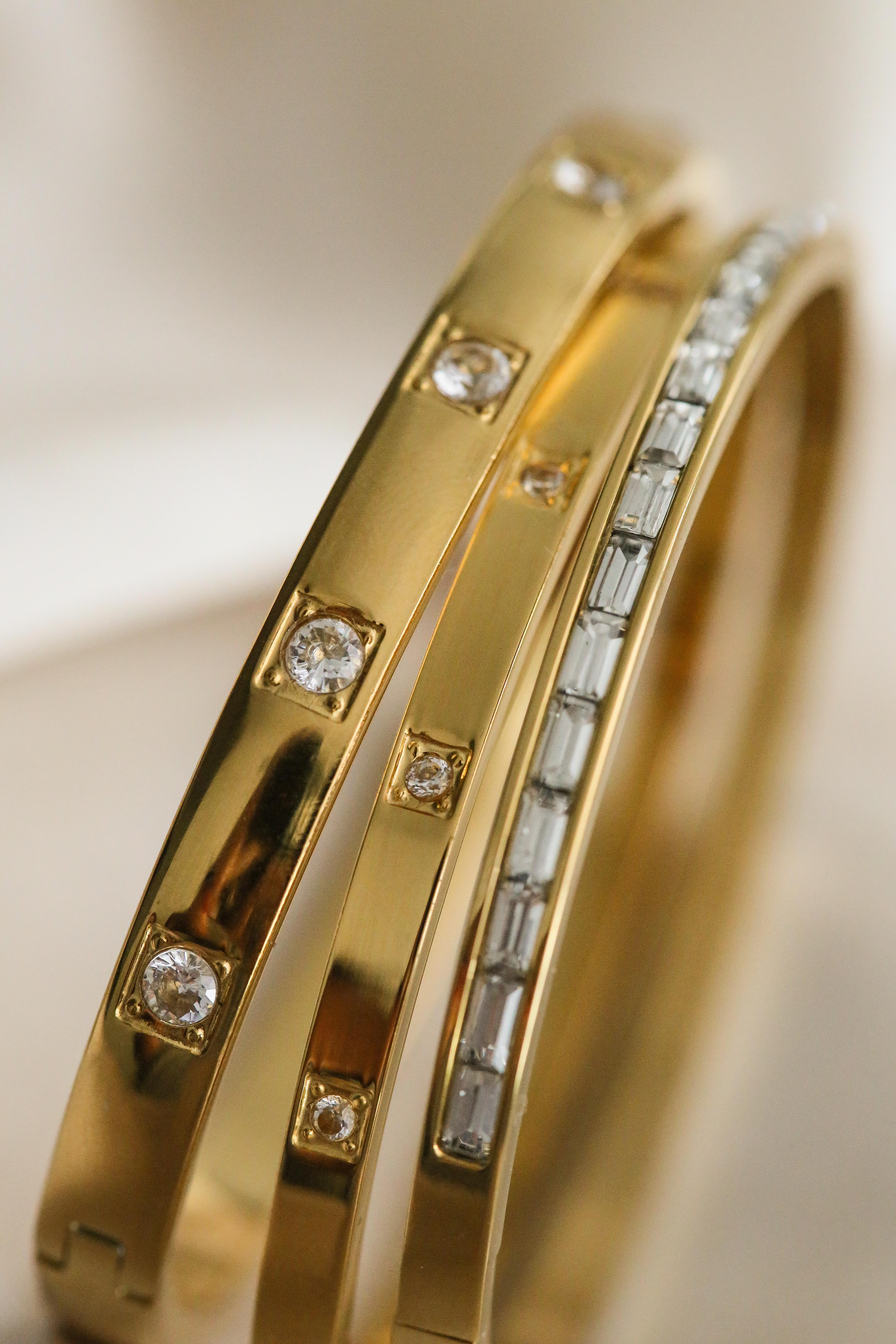 Amata Cuff - Boutique Minimaliste has waterproof, durable, elegant and vintage inspired jewelry