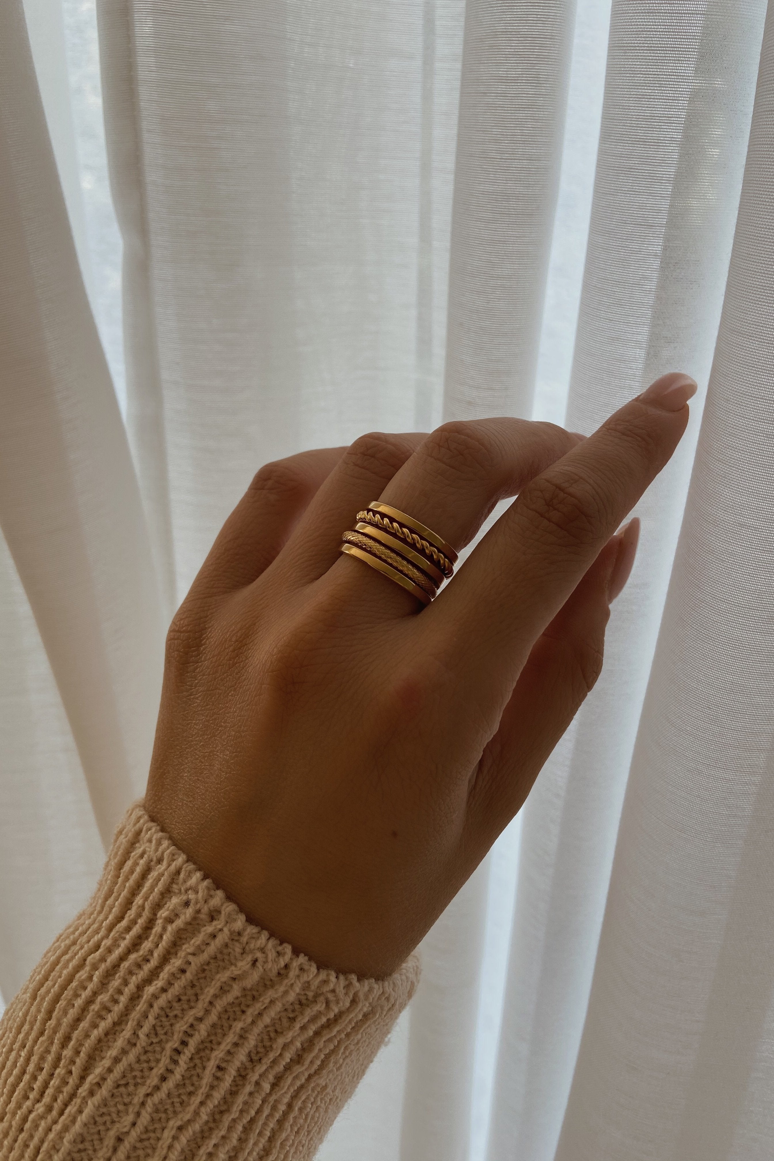 Annalise Ring - Boutique Minimaliste has waterproof, durable, elegant and vintage inspired jewelry