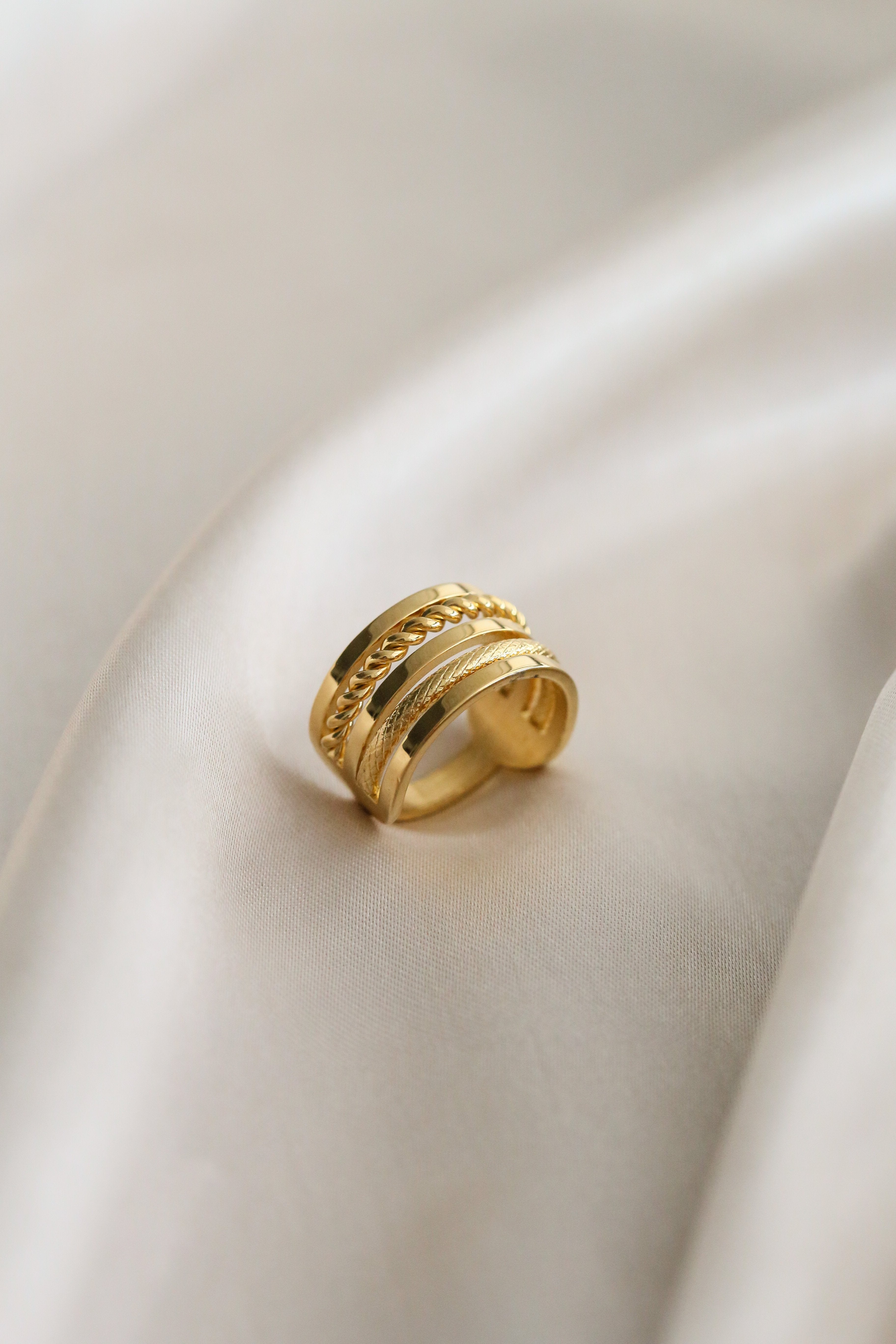 Annalise Ring - Boutique Minimaliste has waterproof, durable, elegant and vintage inspired jewelry