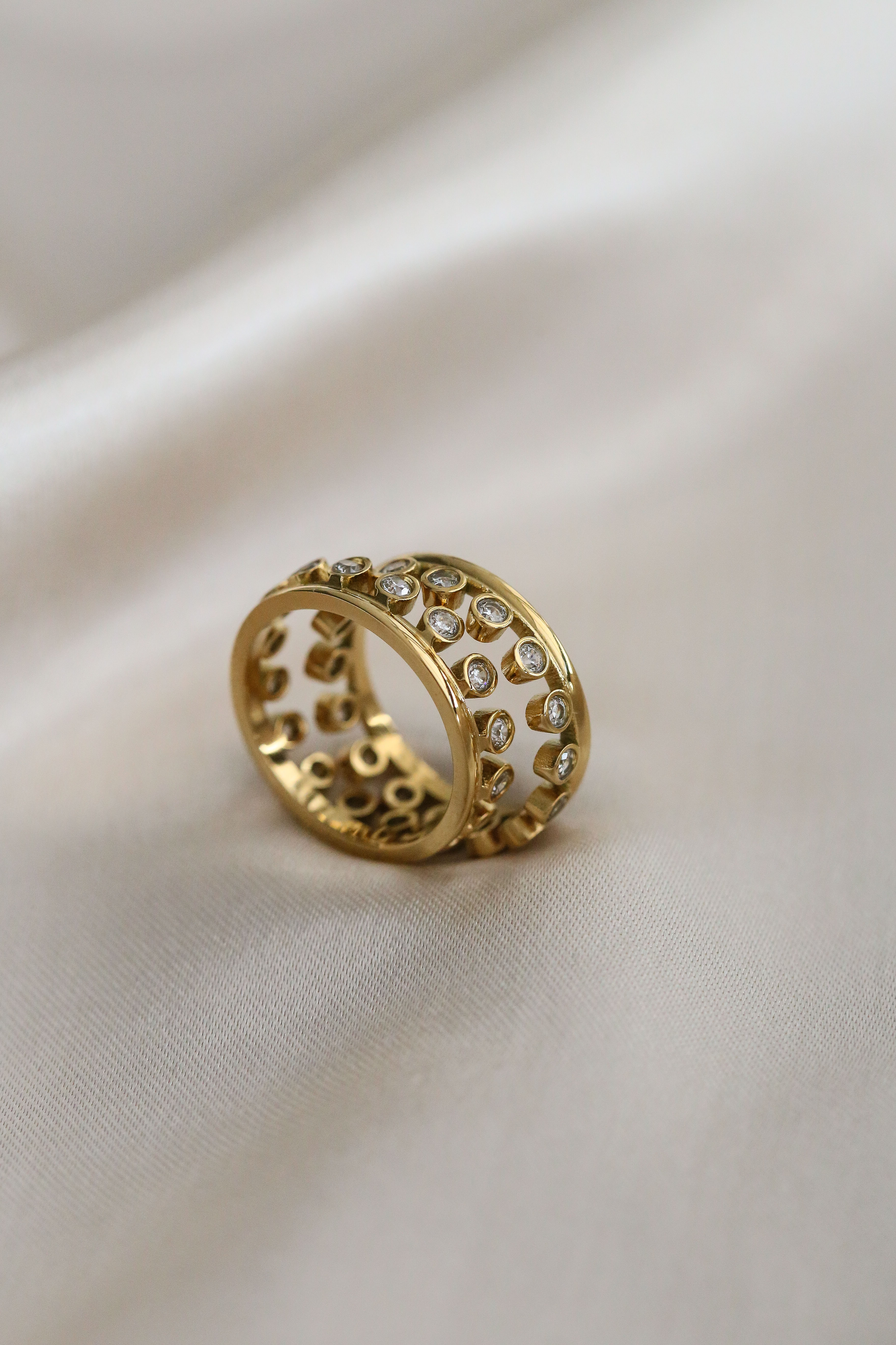 Asia Rings - Boutique Minimaliste has waterproof, durable, elegant and vintage inspired jewelry