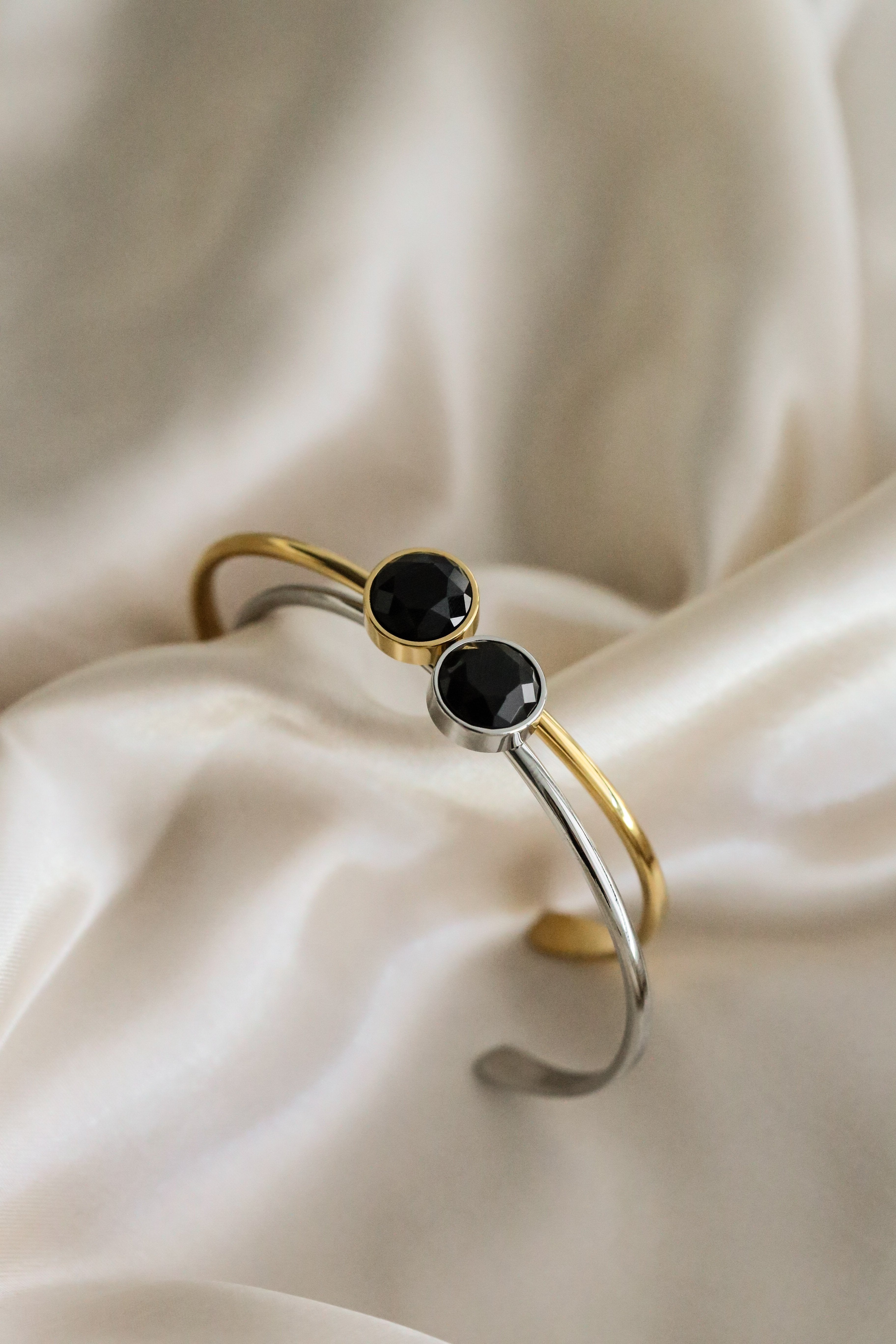 Baia Cuff - Boutique Minimaliste has waterproof, durable, elegant and vintage inspired jewelry