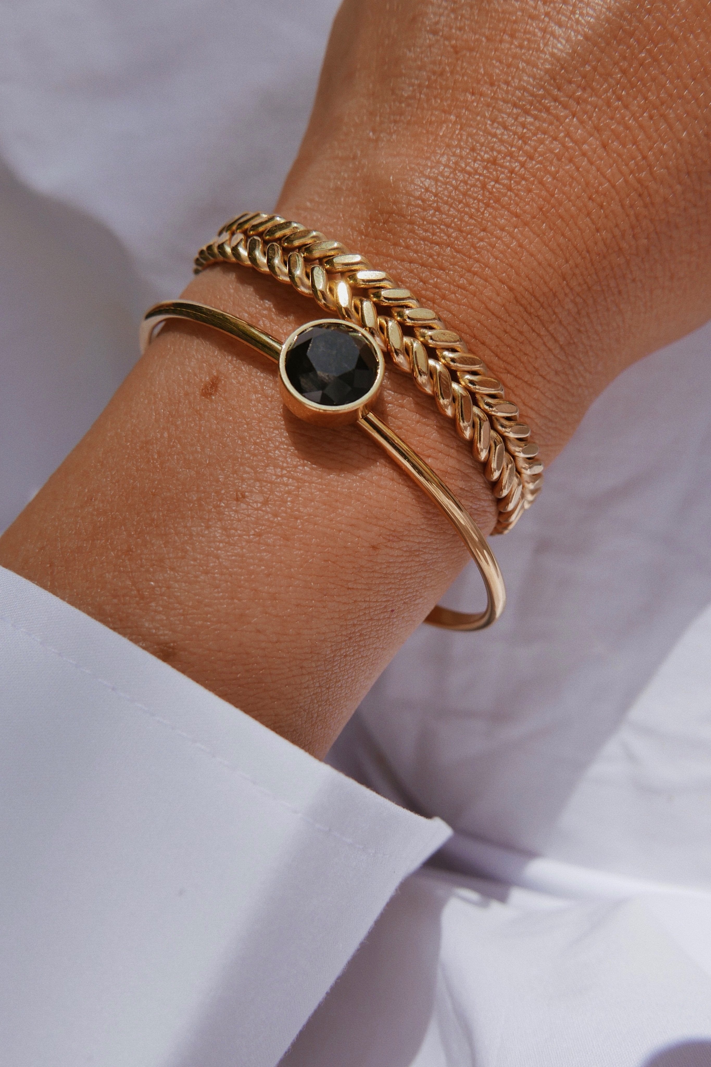 Baia Cuff - Boutique Minimaliste has waterproof, durable, elegant and vintage inspired jewelry