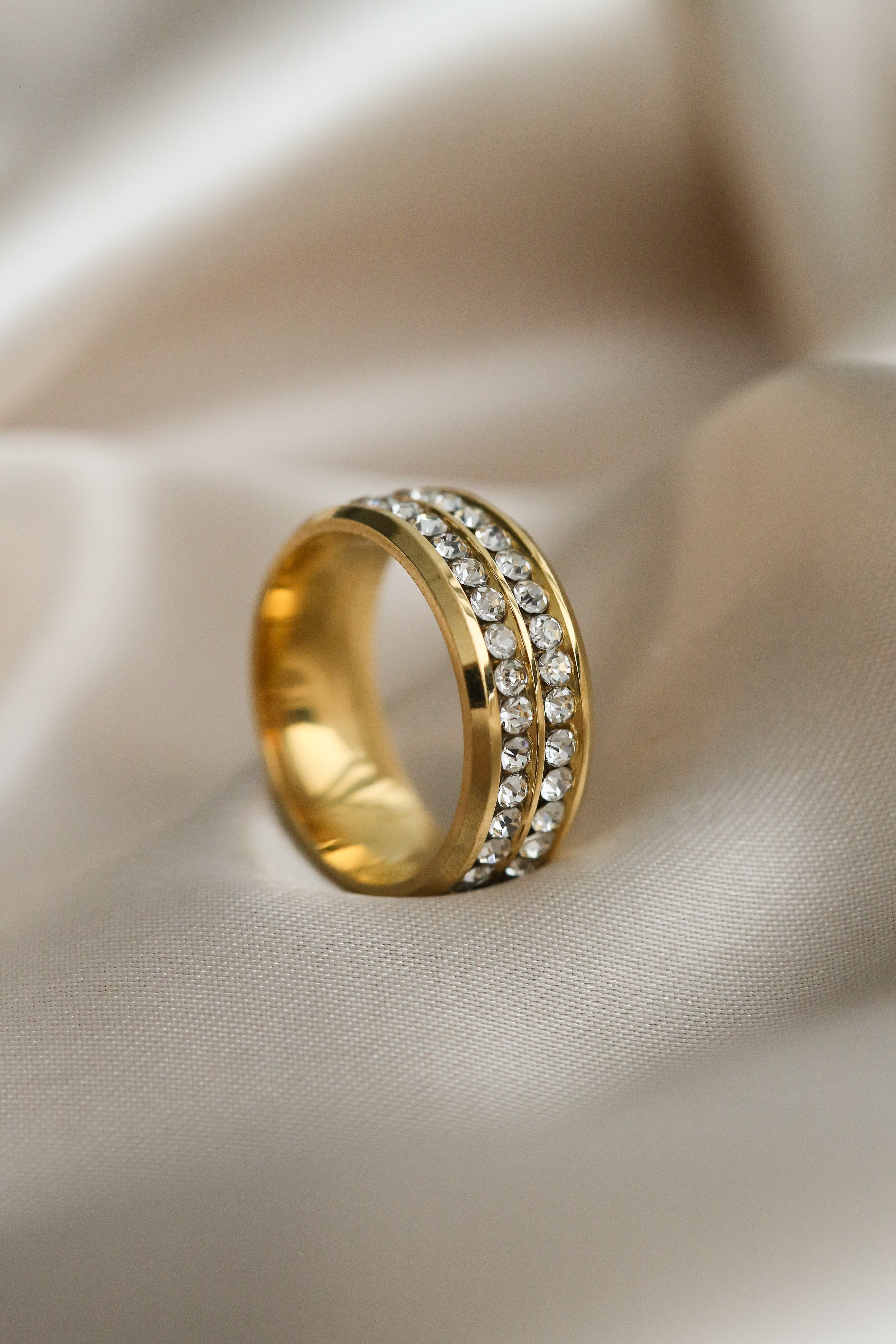 Bella Ring - Boutique Minimaliste has waterproof, durable, elegant and vintage inspired jewelry