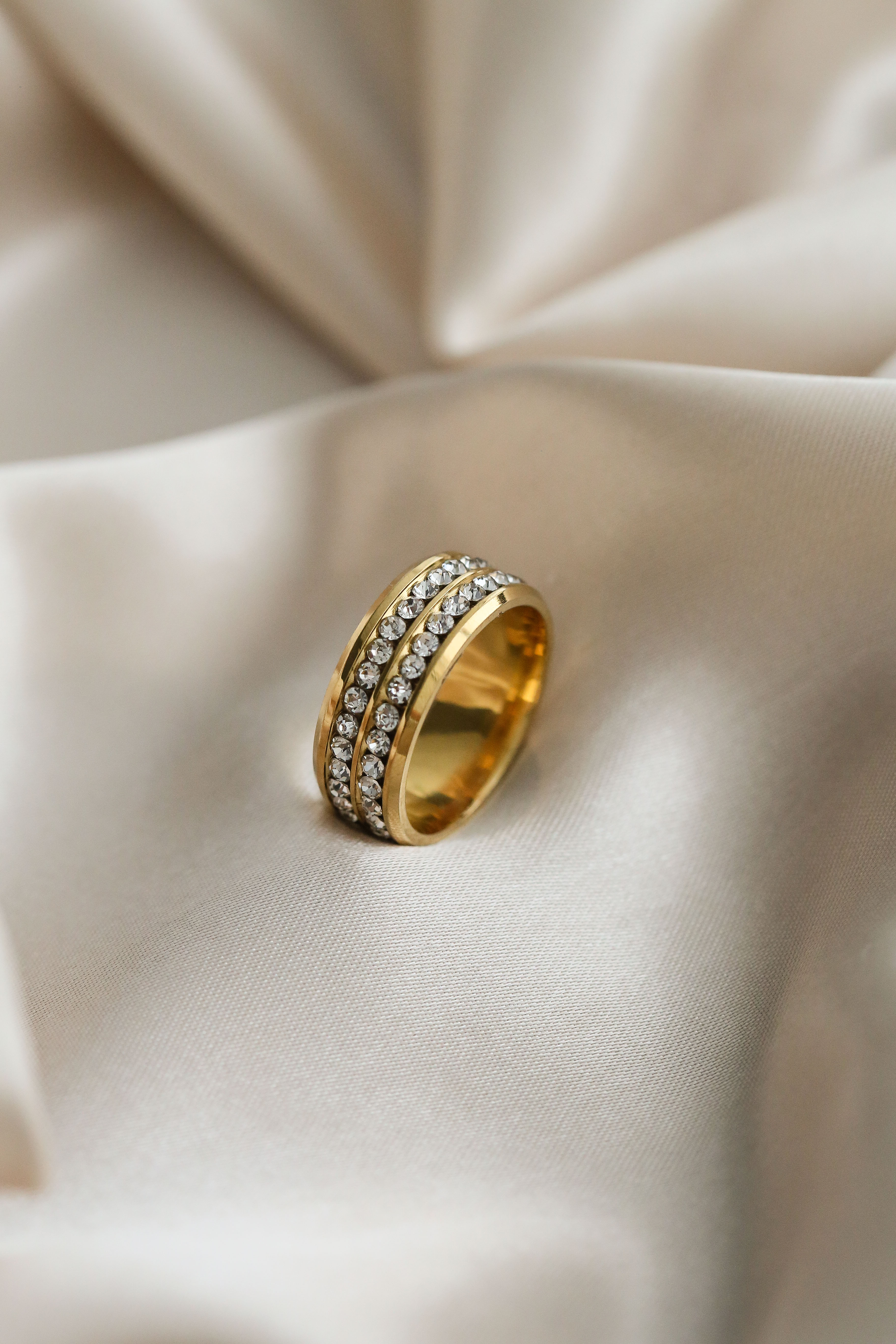 Bella Ring - Boutique Minimaliste has waterproof, durable, elegant and vintage inspired jewelry